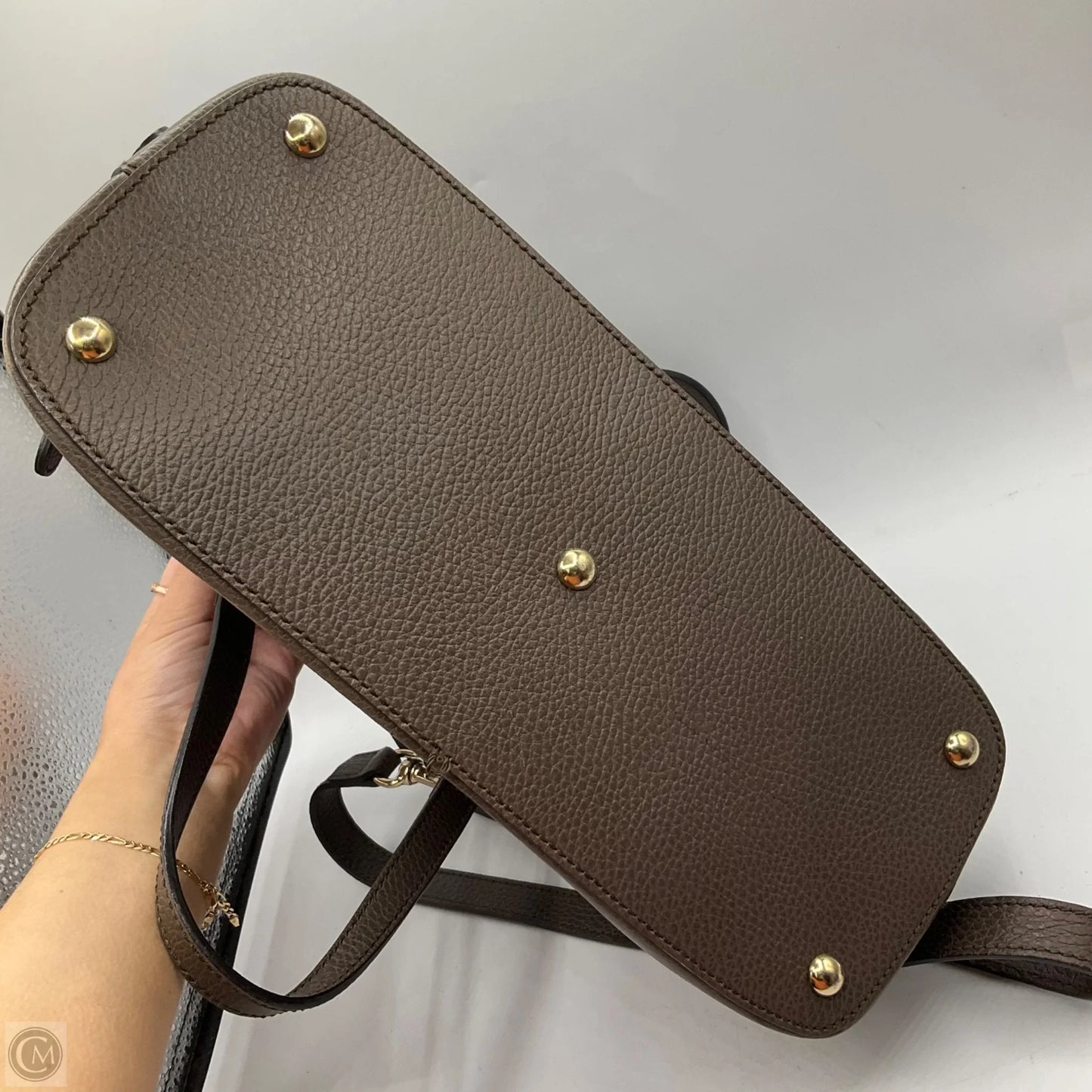 Handbag Luxury Designer By Gucci, Size: Medium