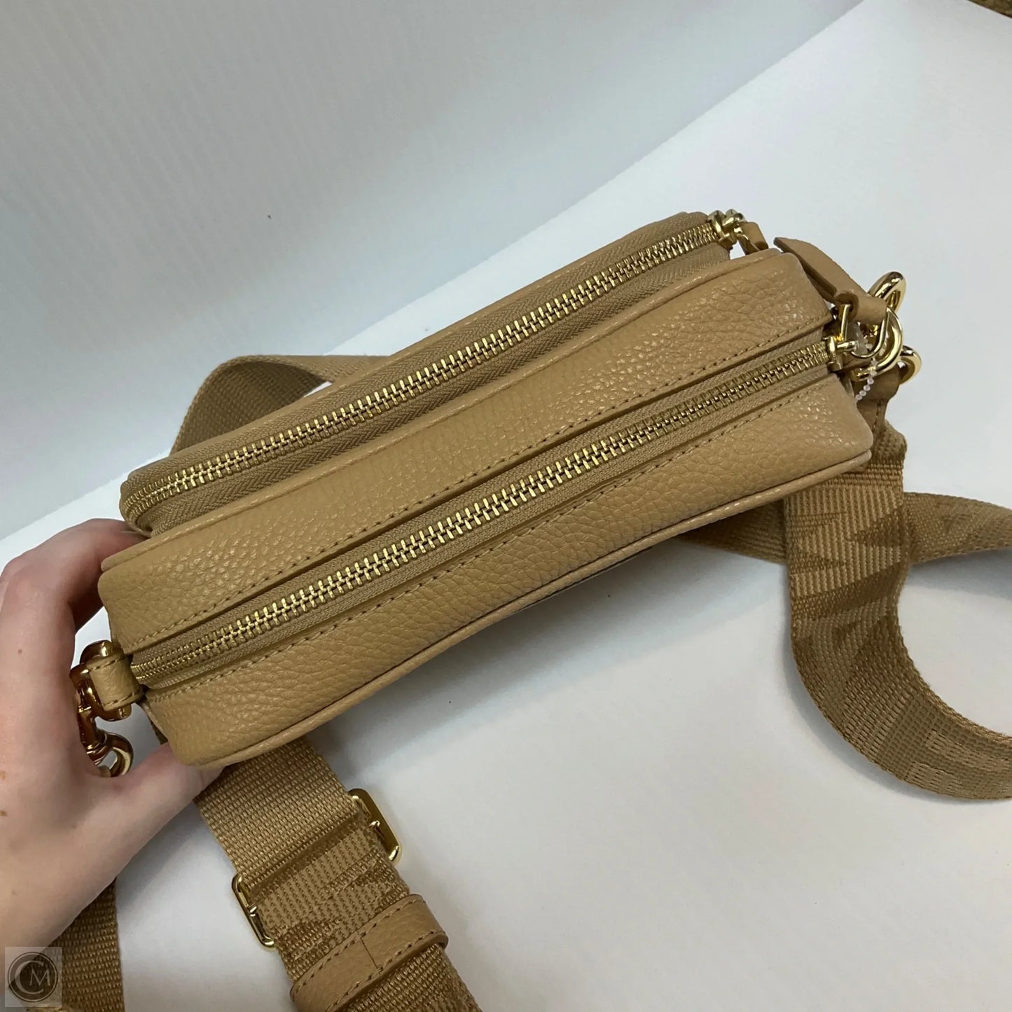 Crossbody Luxury Designer By Marc Jacobs, Size: Medium