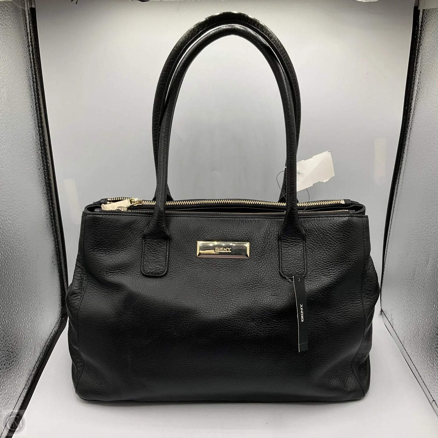 Handbag Leather By Dkny, Size: Large