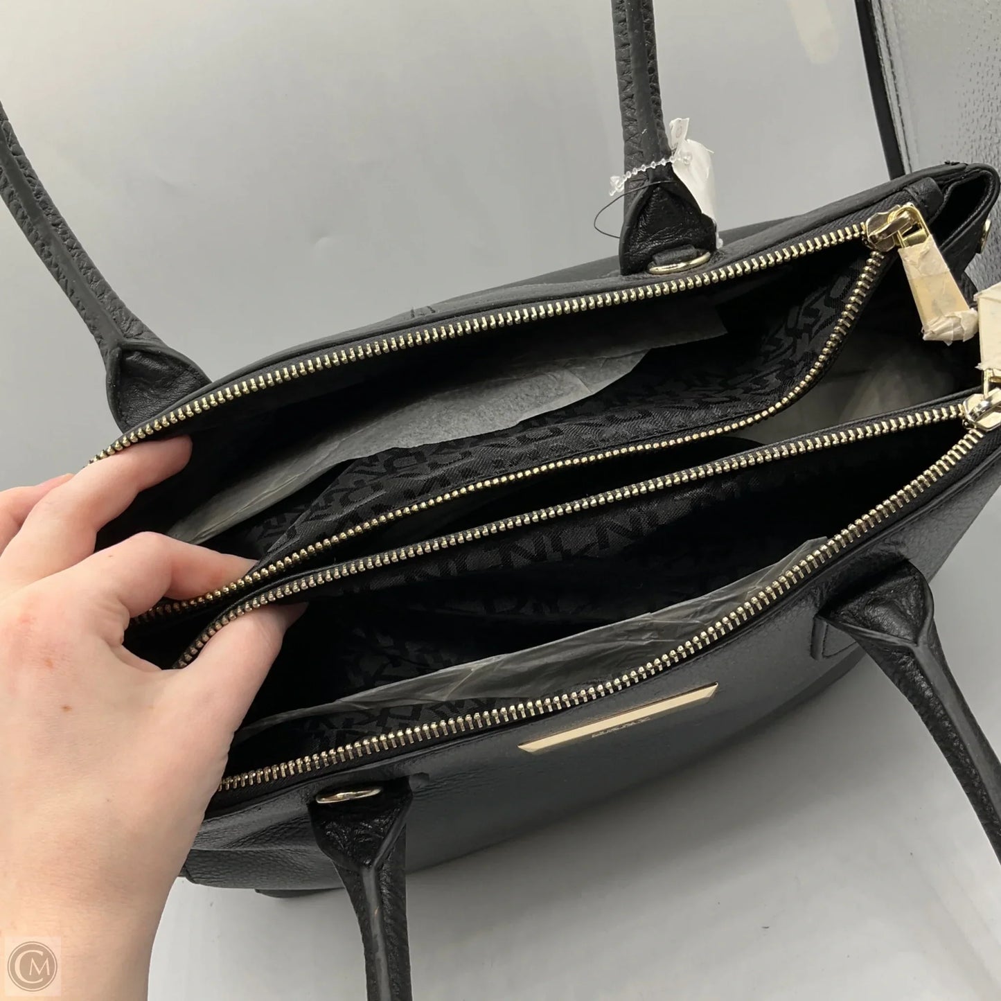 Handbag Leather By Dkny, Size: Large