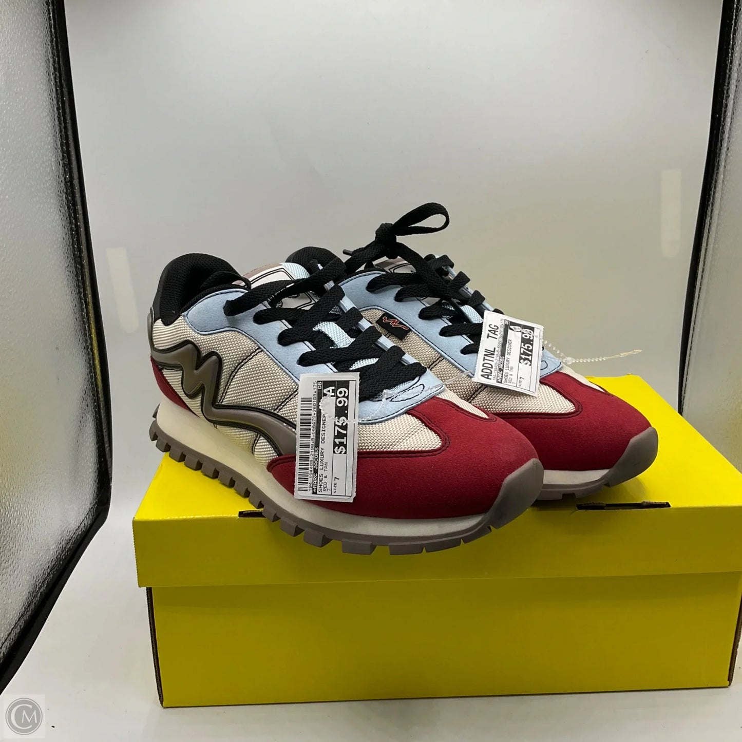 Shoes Luxury Designer By Marc Jacobs In Red & Tan, Size: 7