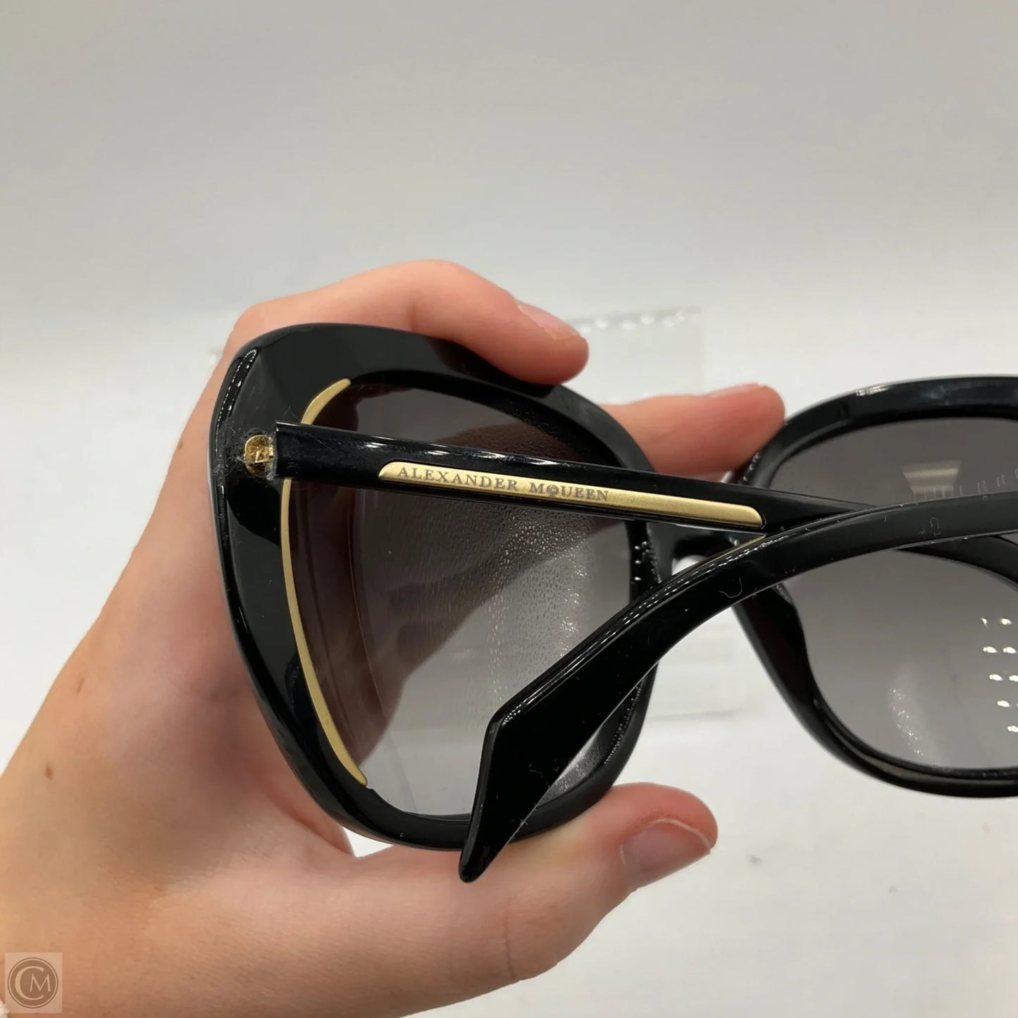 Sunglasses Designer By Tory Burch, Size: Medium