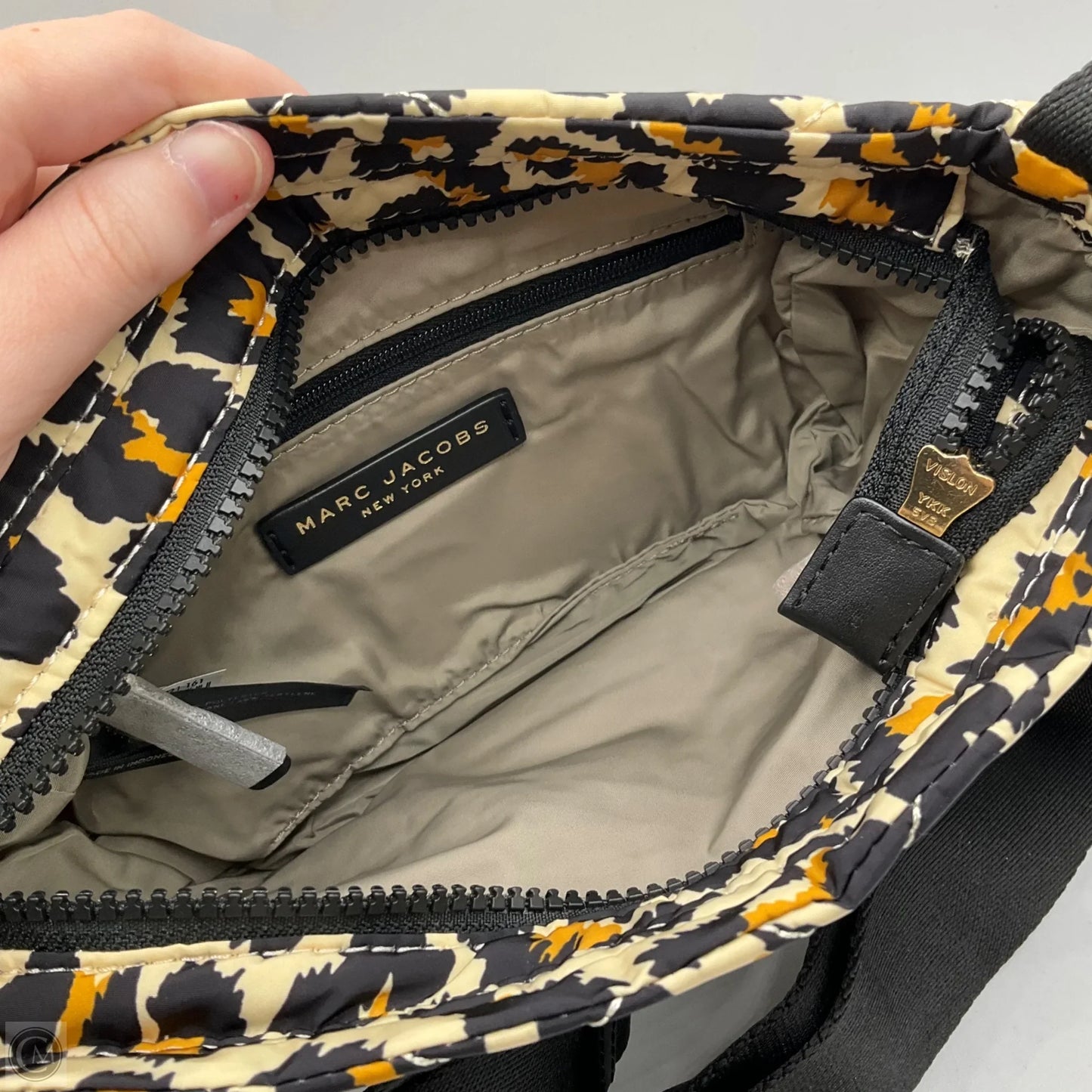 Crossbody Luxury Designer By Marc Jacobs, Size: Small