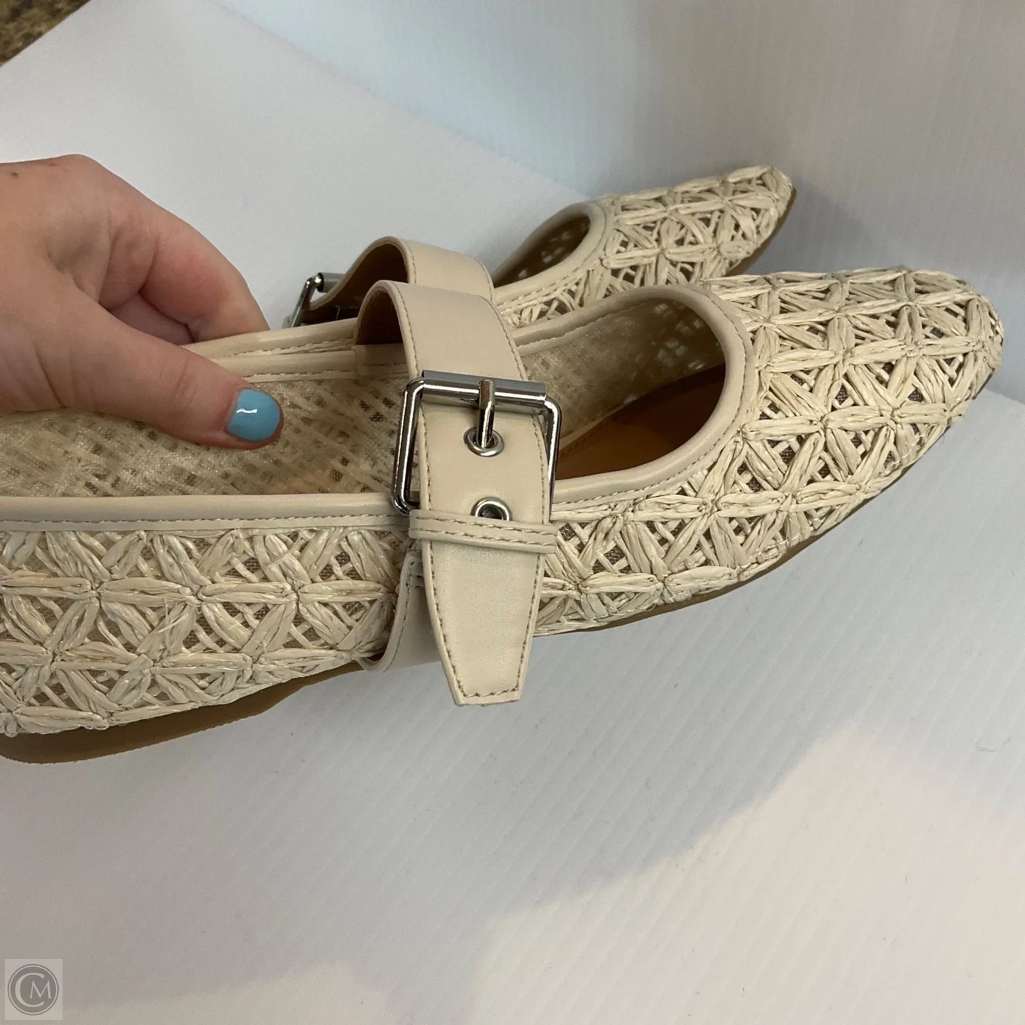 Shoes Flats By Dolce Vita In Cream, Size: 7.5