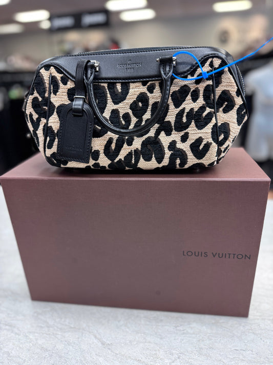 Handbag Luxury Designer By Louis Vuitton, Size: Small