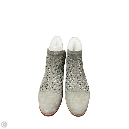 Boots Ankle Heels By Vince Camuto In Grey, Size: 6.5