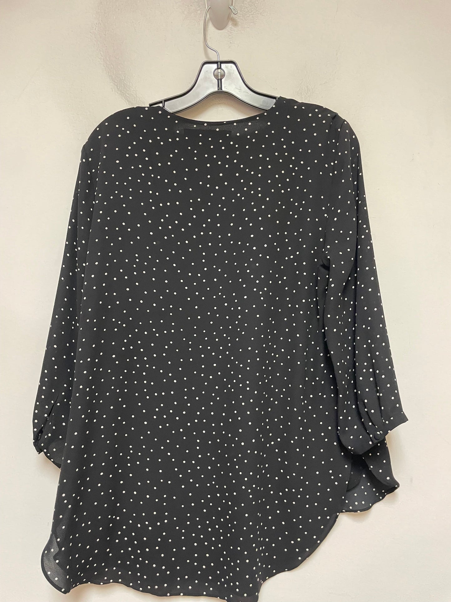 Top Short Sleeve By White House Black Market In Polkadot Pattern, Size: M