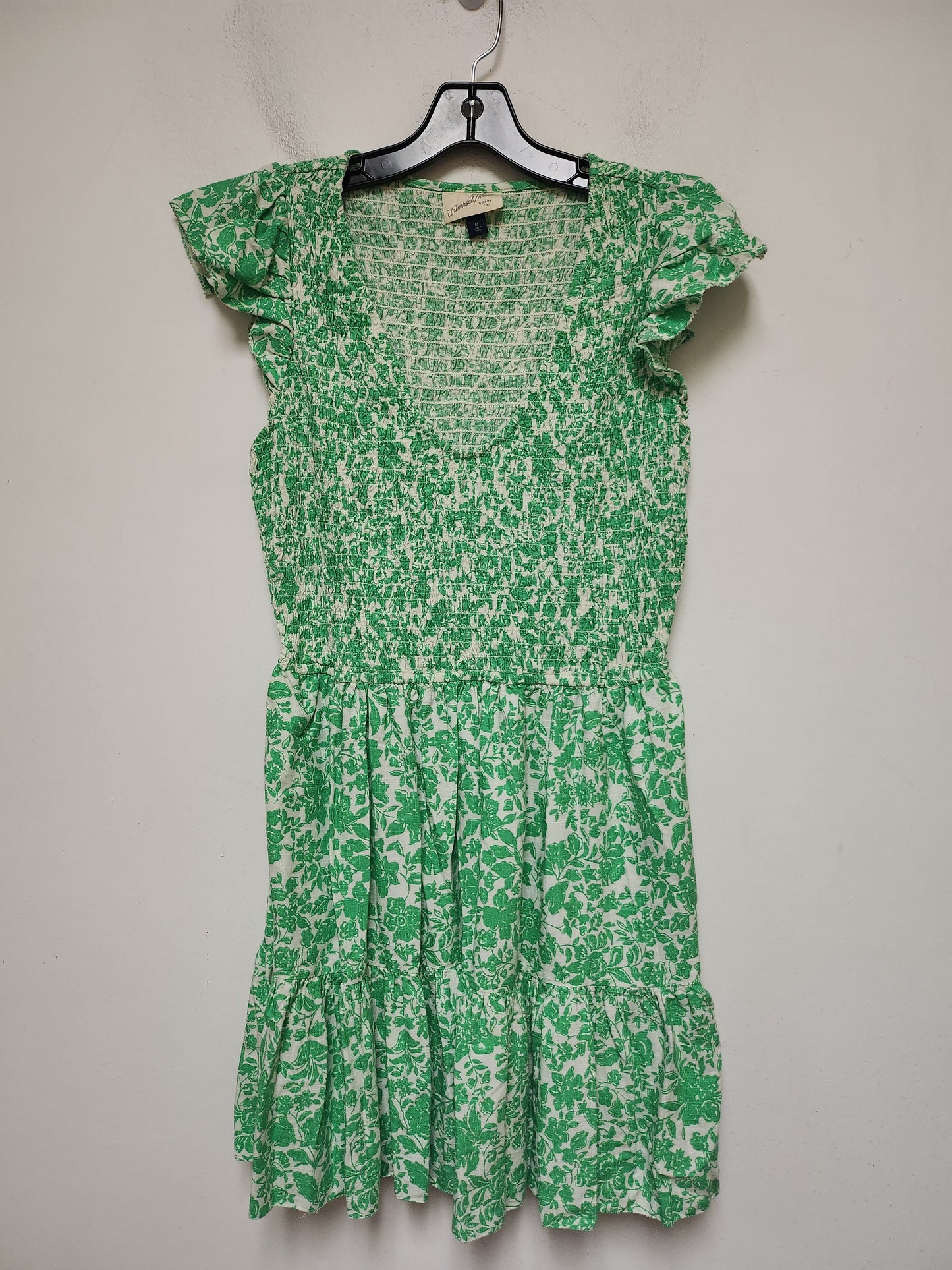 Dress Casual Short By Universal Thread In Green, Size: M