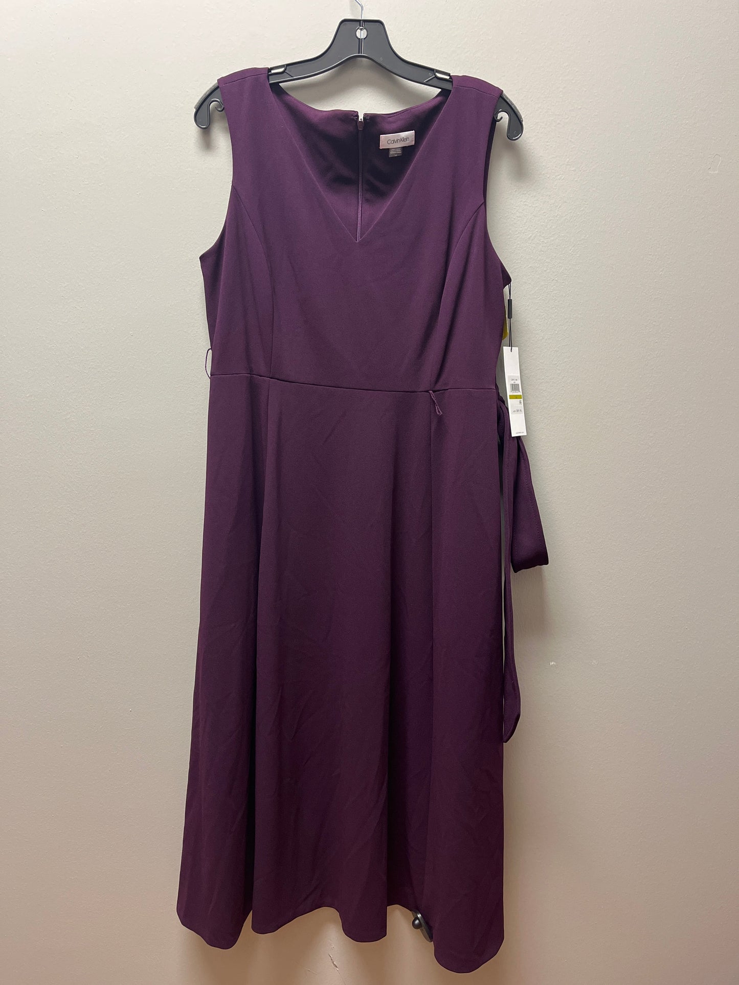 Dress Casual Midi By Calvin Klein In Purple, Size: L