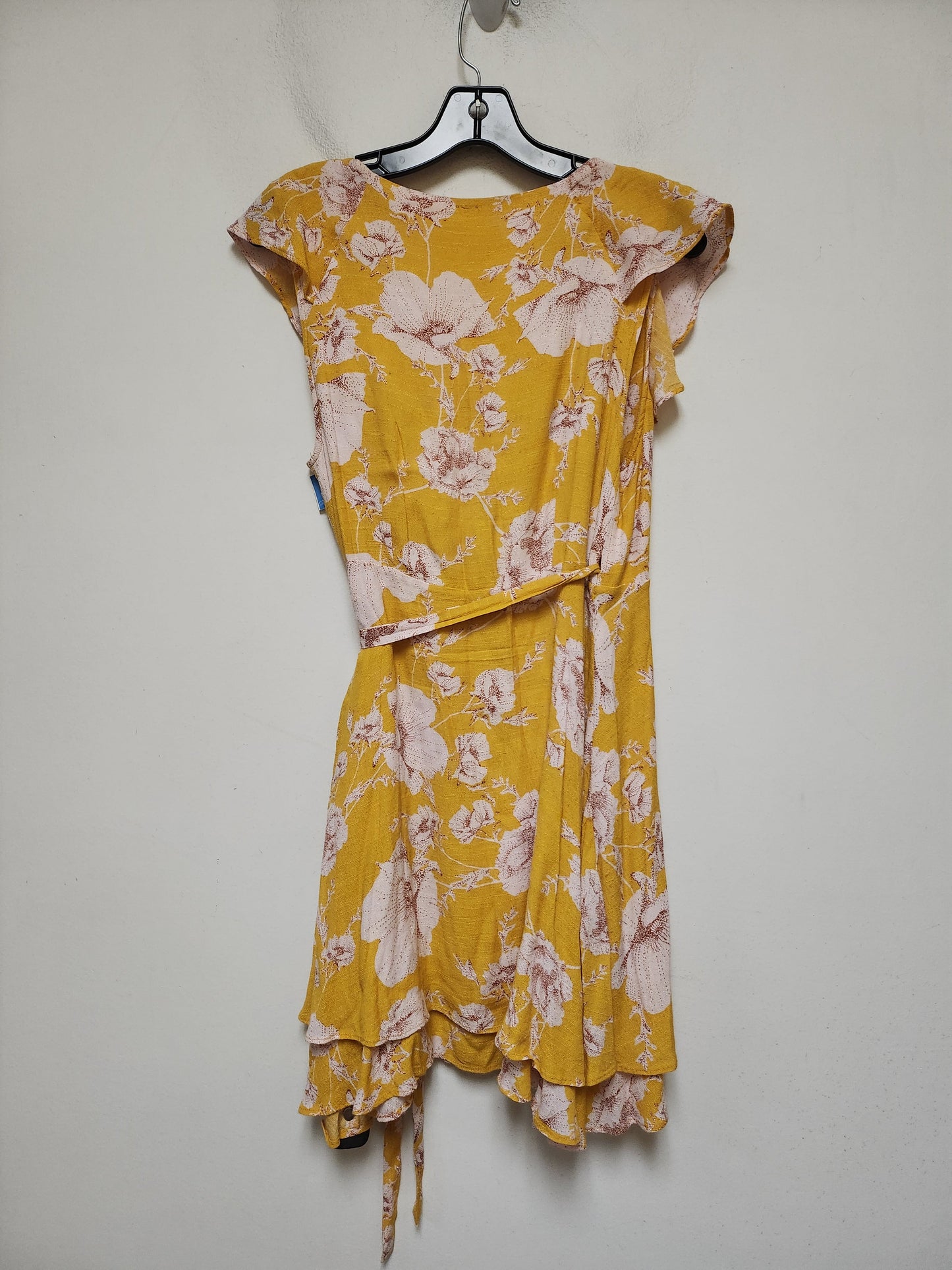 Dress Casual Short By Free People In Yellow, Size: M