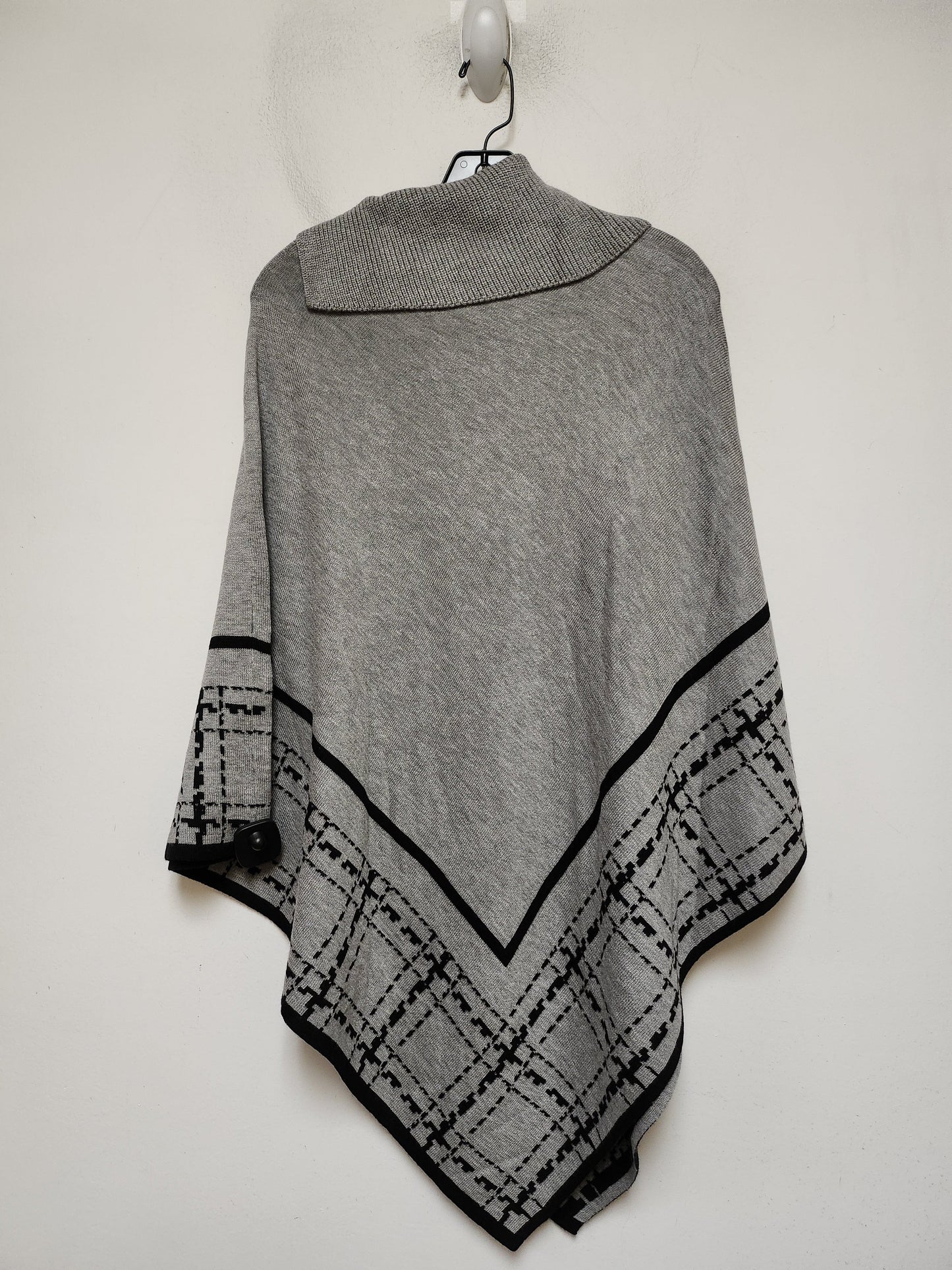 Poncho By White Crow In Black & Grey, Size: Xs