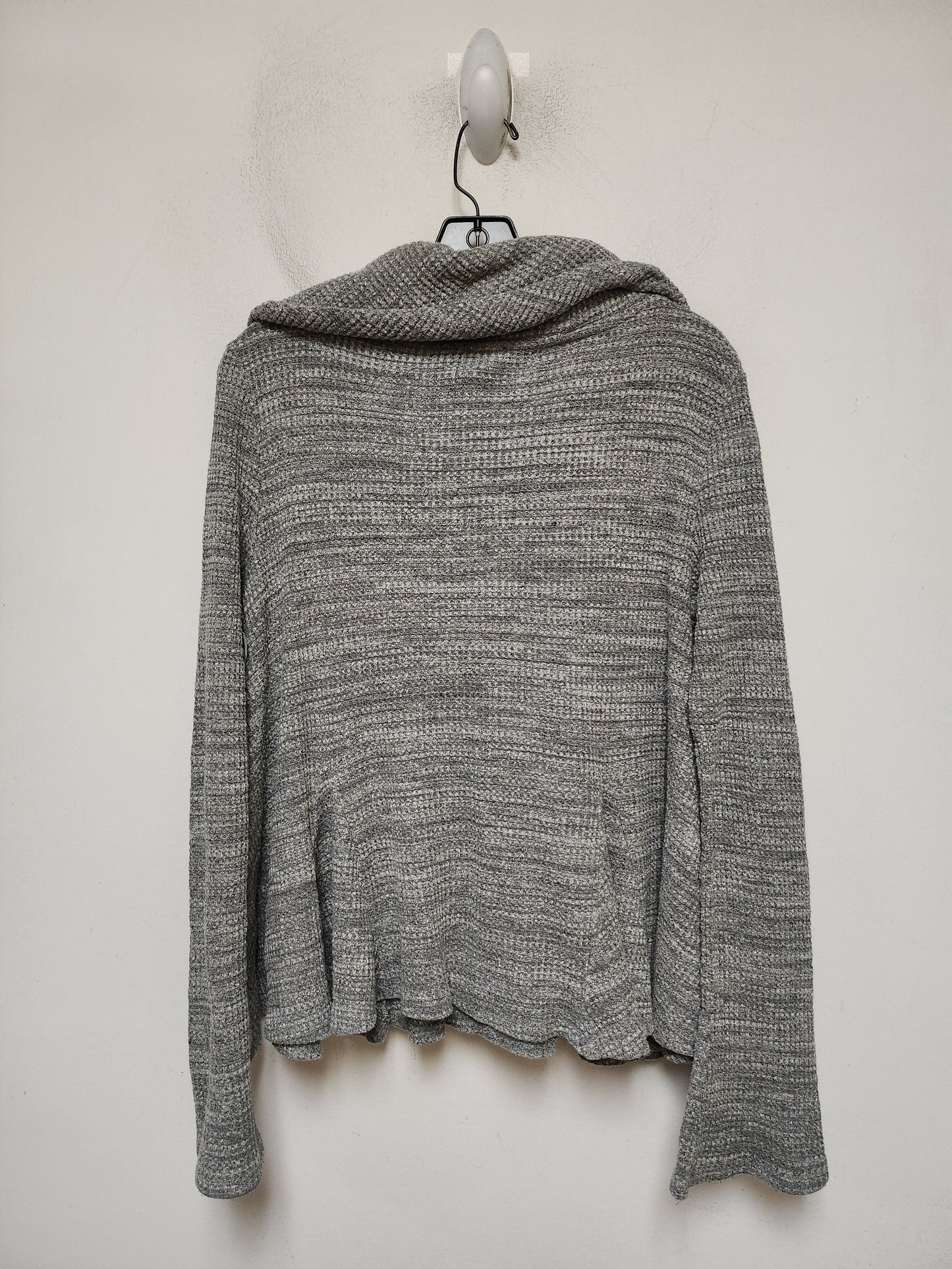 Sweater By Postmark In Grey, Size: S