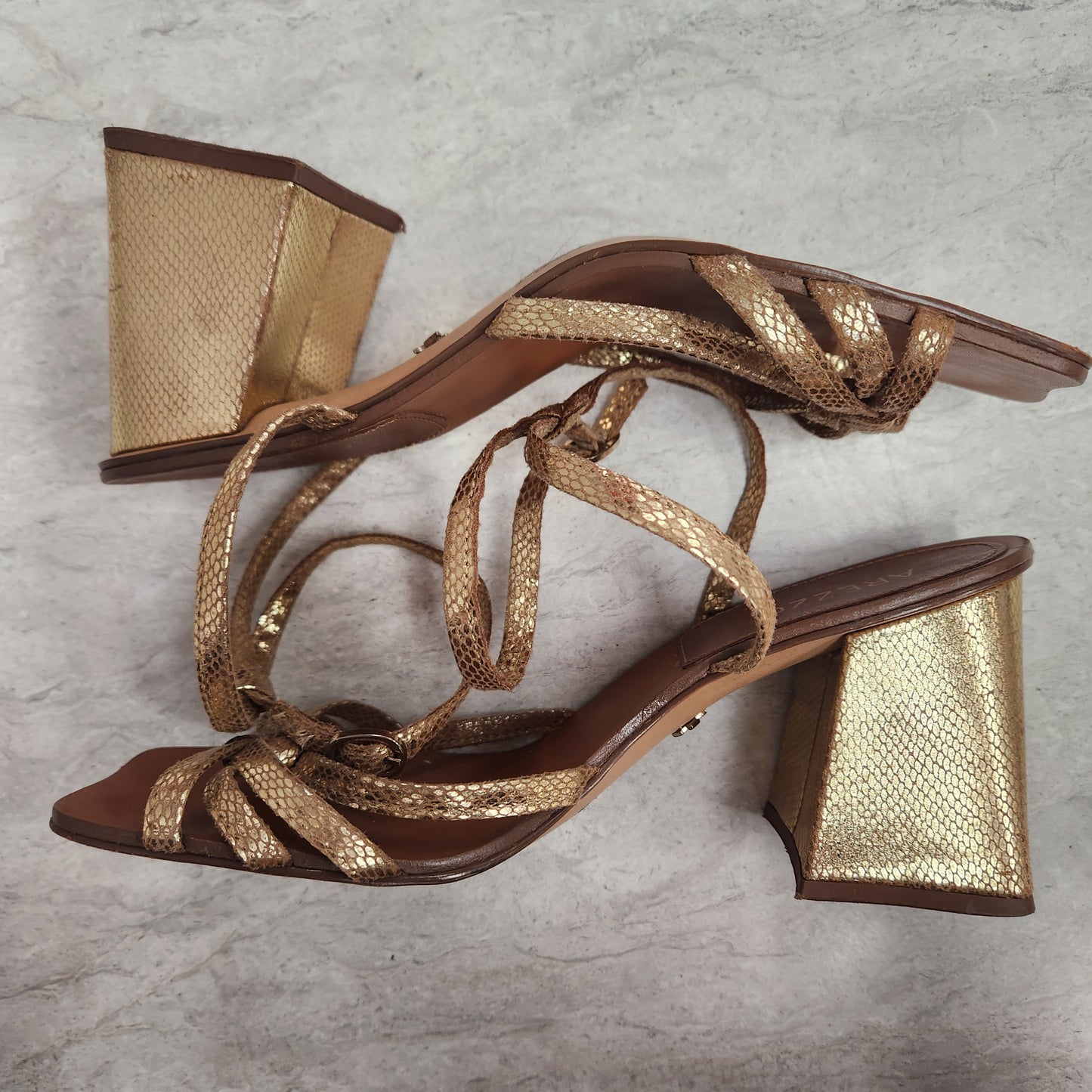 Sandals Heels Block By Clothes Mentor In Gold & Tan, Size: 7