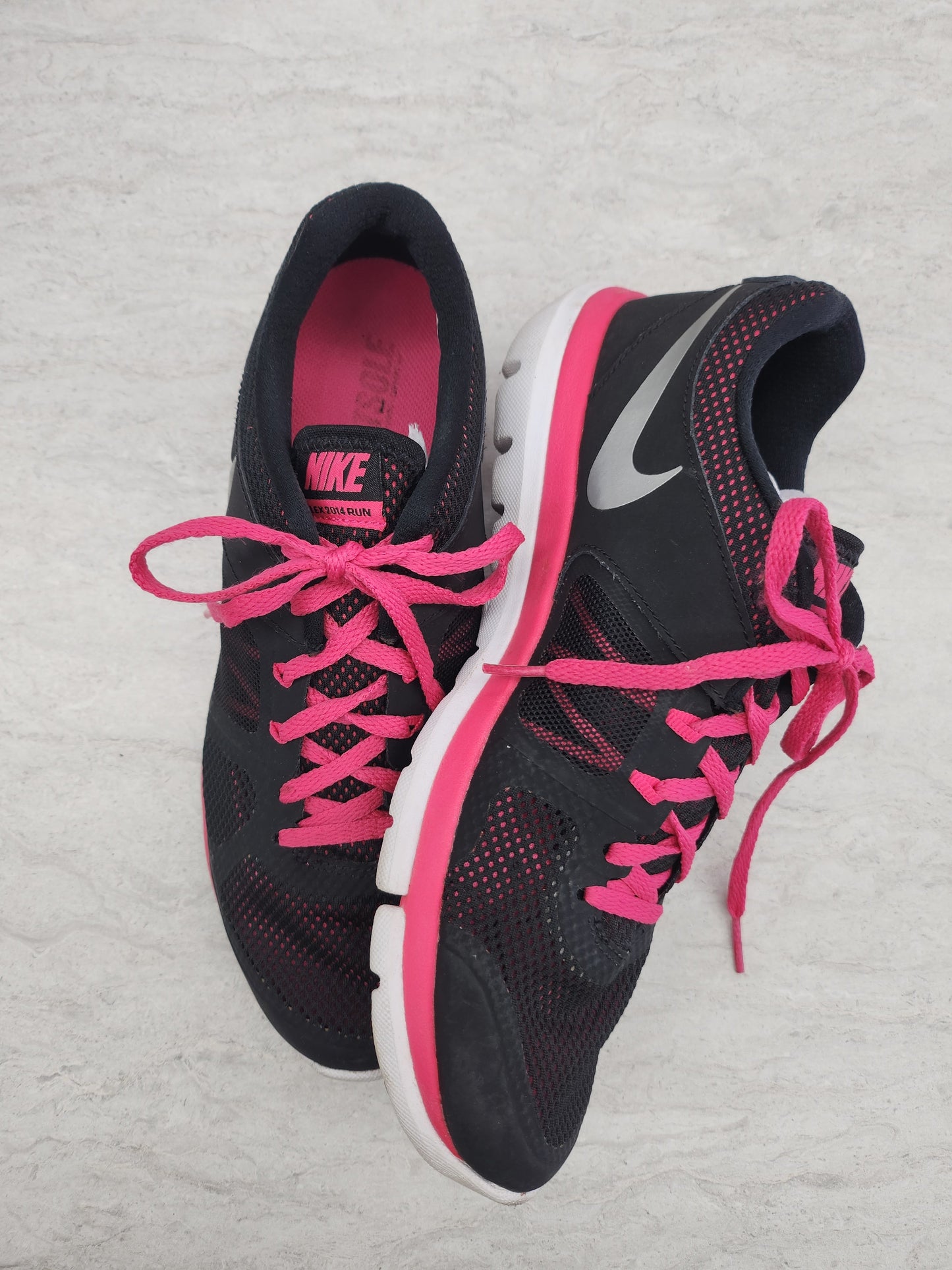 Shoes Athletic By Nike In Black & Pink, Size: 8