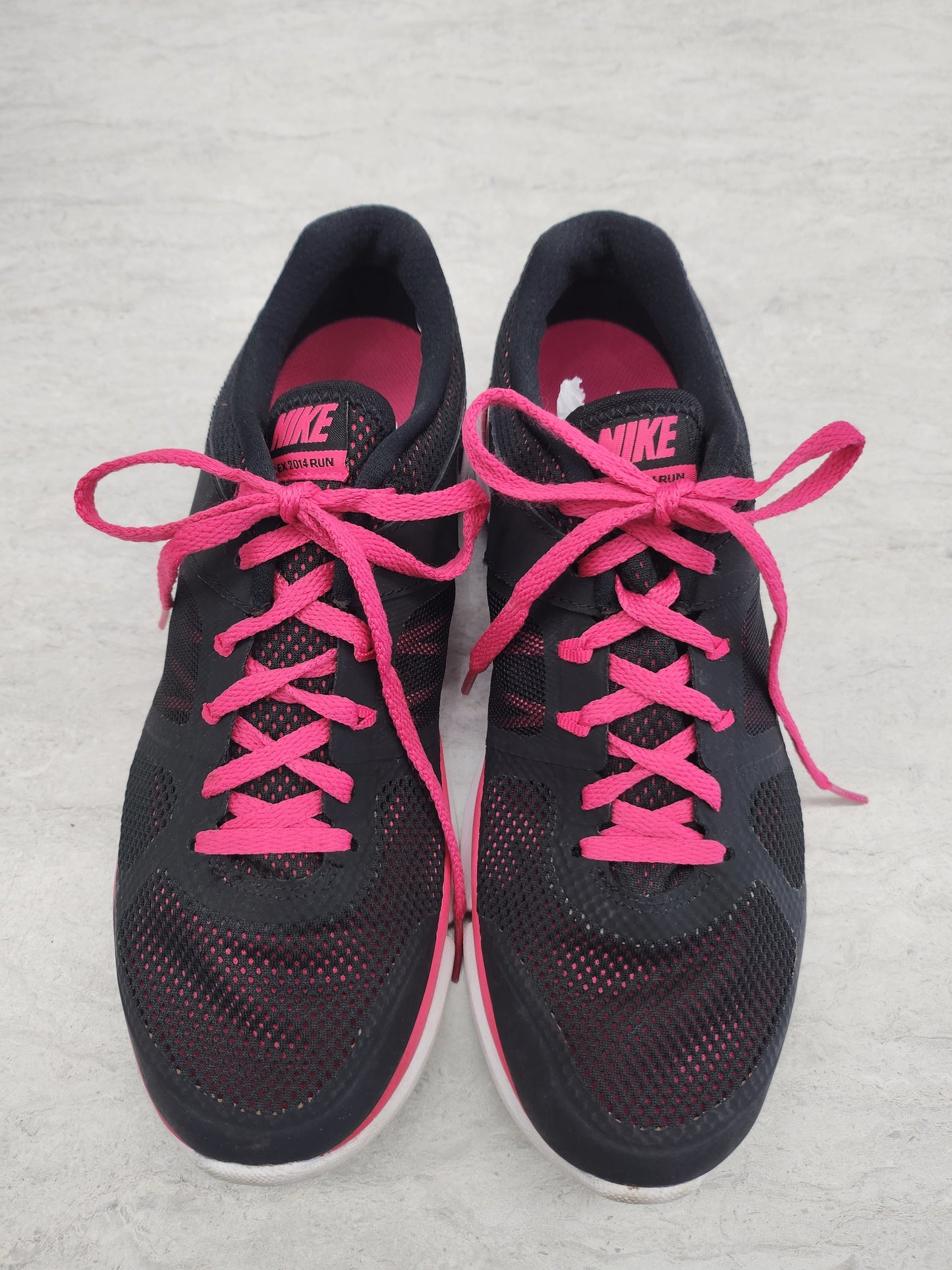 Shoes Athletic By Nike In Black & Pink, Size: 8