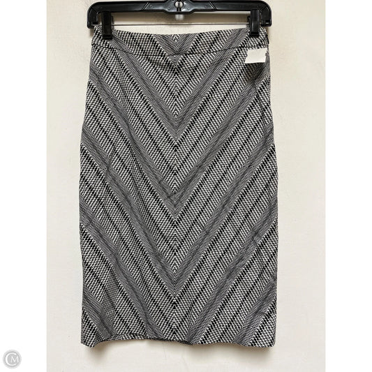 Skirt Mini & Short By Limited In Black & White, Size: 0