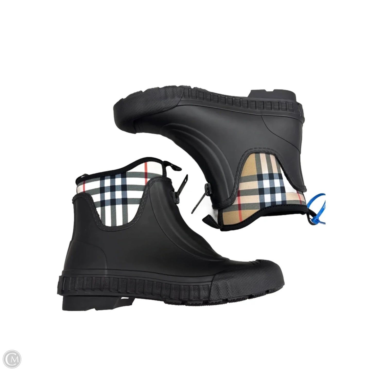 Boots Luxury Designer By Burberry In Plaid Pattern, Size: 6