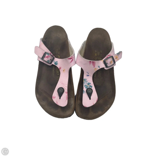 Sandals Flats By Birkenstock In Brown & Pink, Size: 8