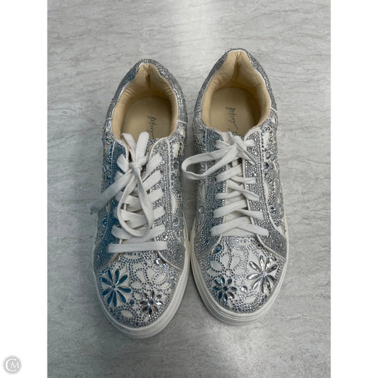 Shoes Sneakers By Betsey Johnson In Silver & White, Size: 9