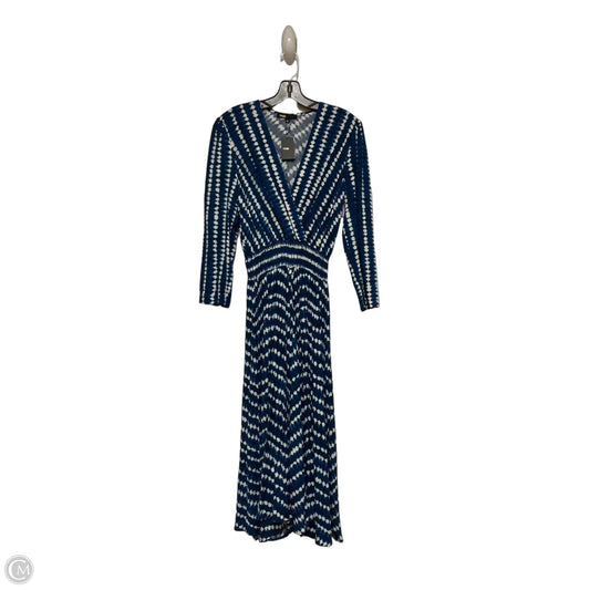 Dress Casual Maxi By Clothes Mentor In Blue & White, Size: S