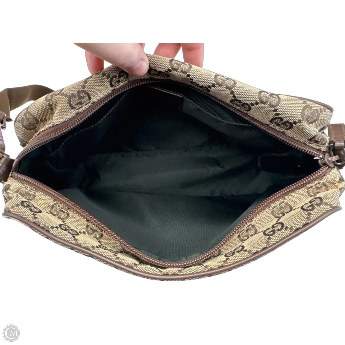 Crossbody Luxury Designer By Gucci, Size: Medium