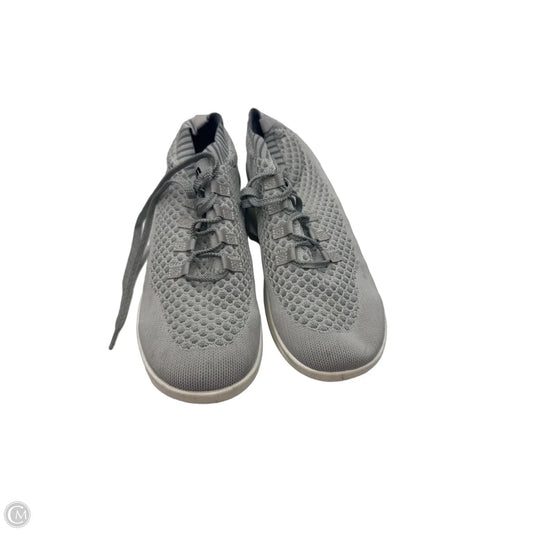 Shoes Sneakers By Clothes Mentor In Grey, Size: 10