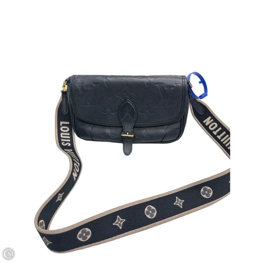 Crossbody Luxury Designer By Louis Vuitton, Size: Small