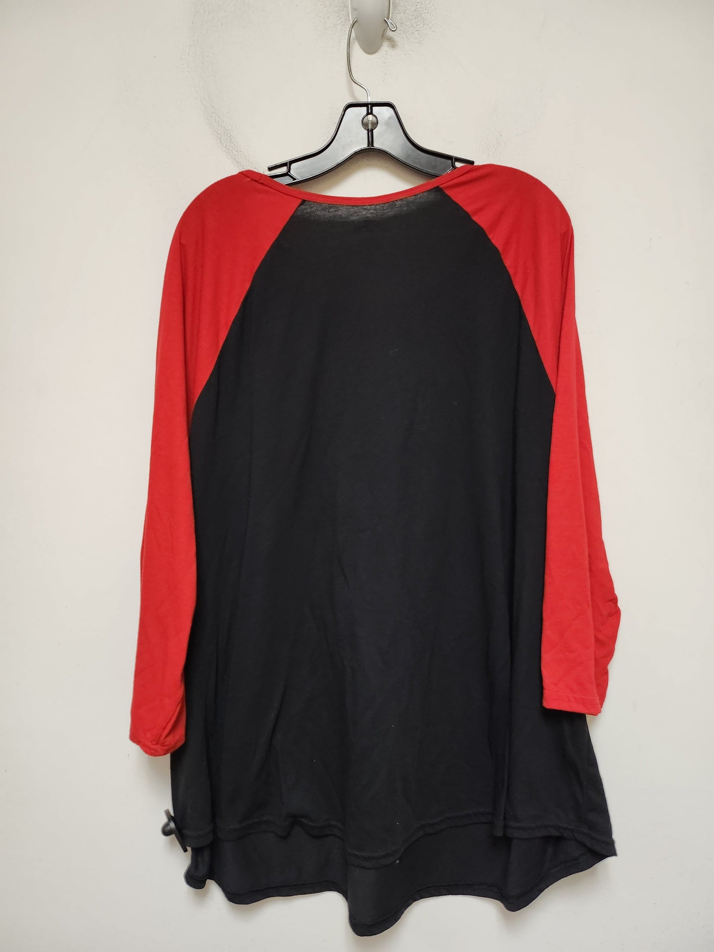 Top Short Sleeve Basic By Holiday Time In Red Black, Size: 3x