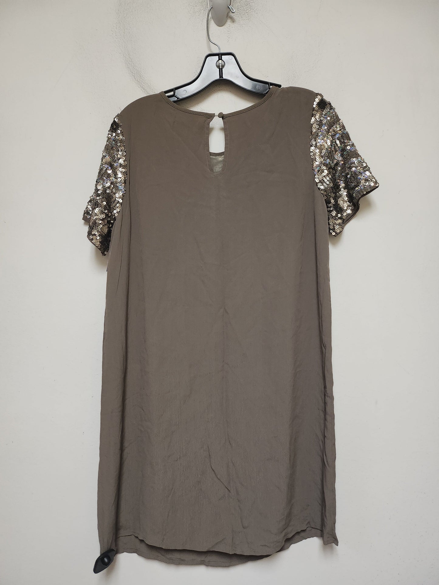 Dress Casual Short By Chelsea And Violet In Brown, Size: M