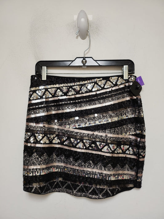 Skirt Mini & Short By Express In Black & Gold, Size: 4