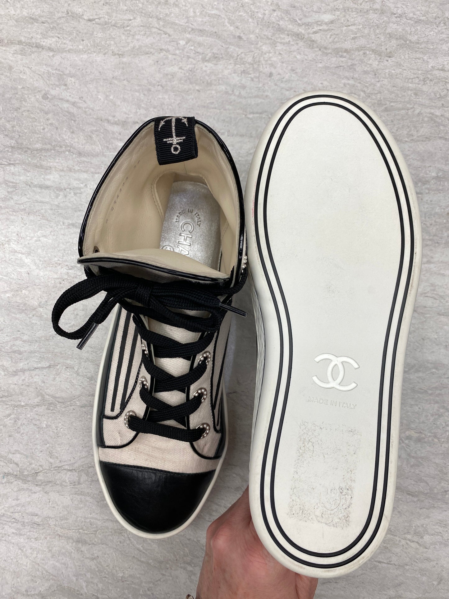 Black & Cream Shoes Luxury Designer Chanel, Size 9