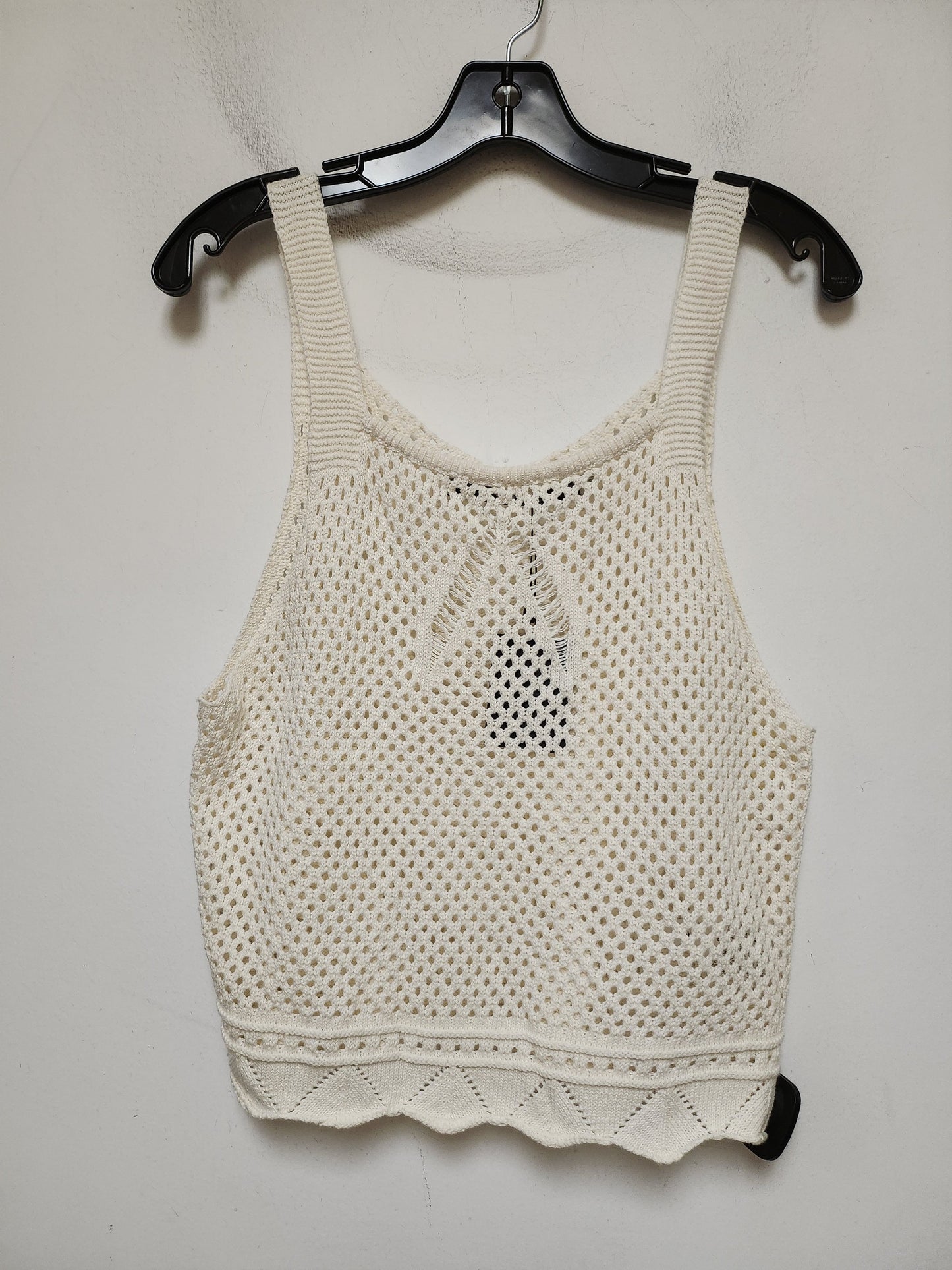 Top Sleeveless By Clothes Mentor In Cream, Size: M