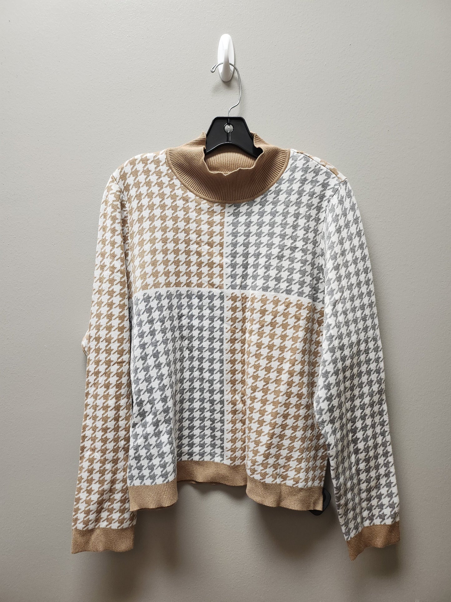 Sweater By Calvin Klein In Plaid Pattern, Size: L