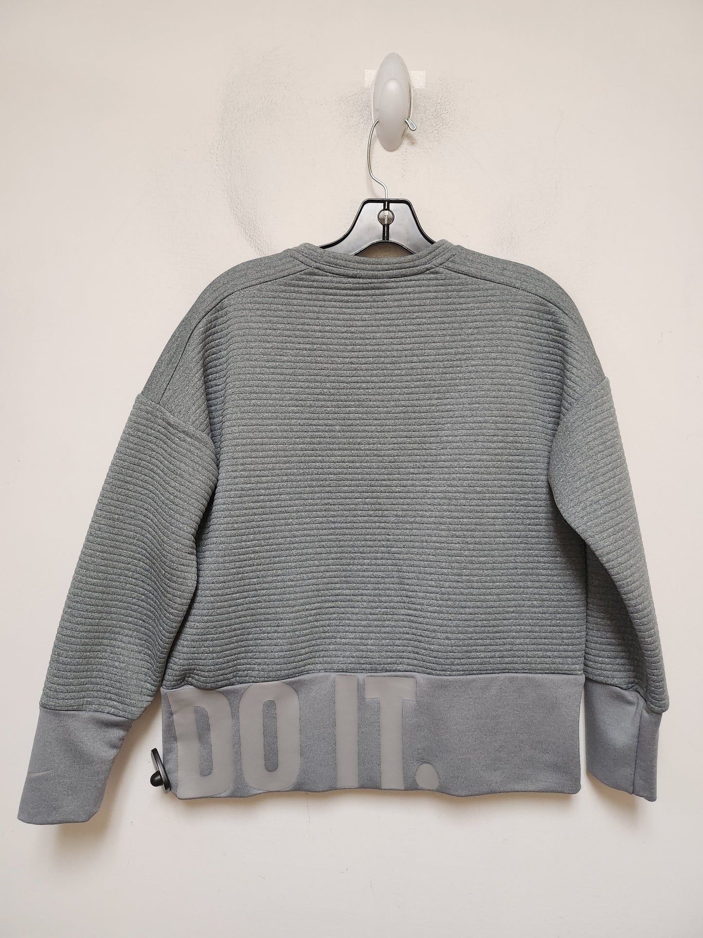 Athletic Top Long Sleeve Crewneck By Nike Apparel In Grey, Size: Xs