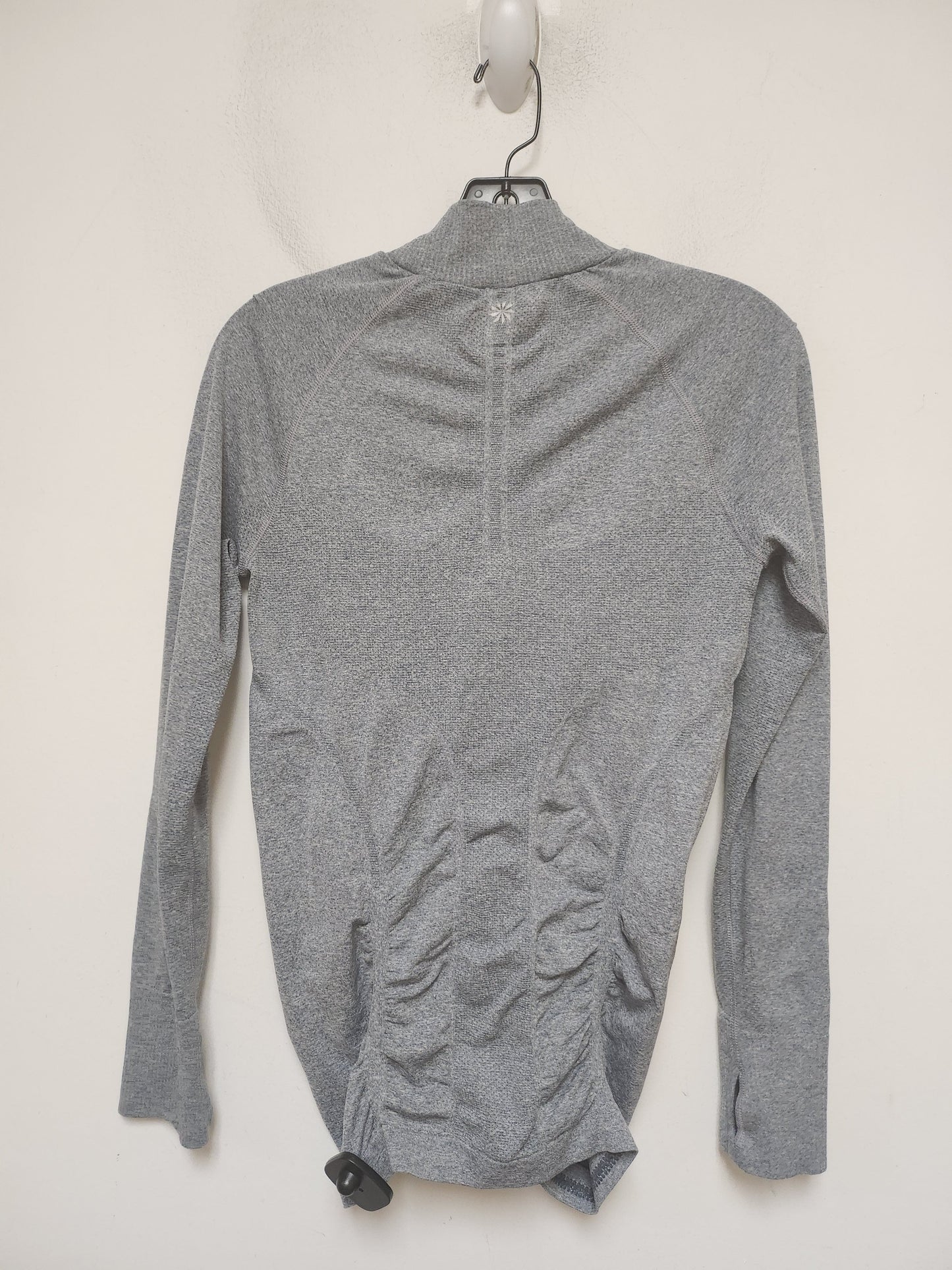 Athletic Top Long Sleeve Collar By Athleta In Grey, Size: M