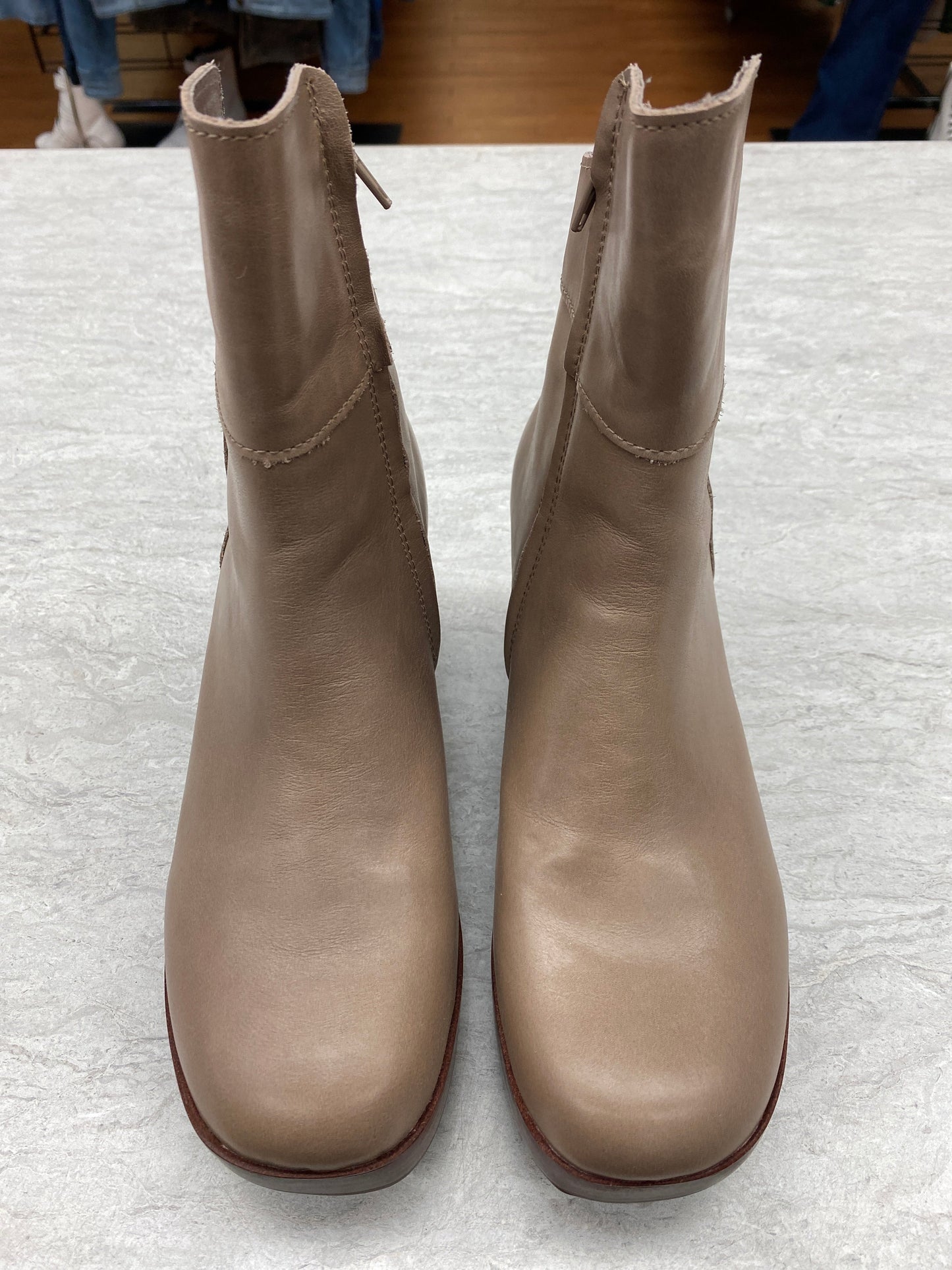 Boots Ankle Heels By Clothes Mentor In Tan, Size: 8