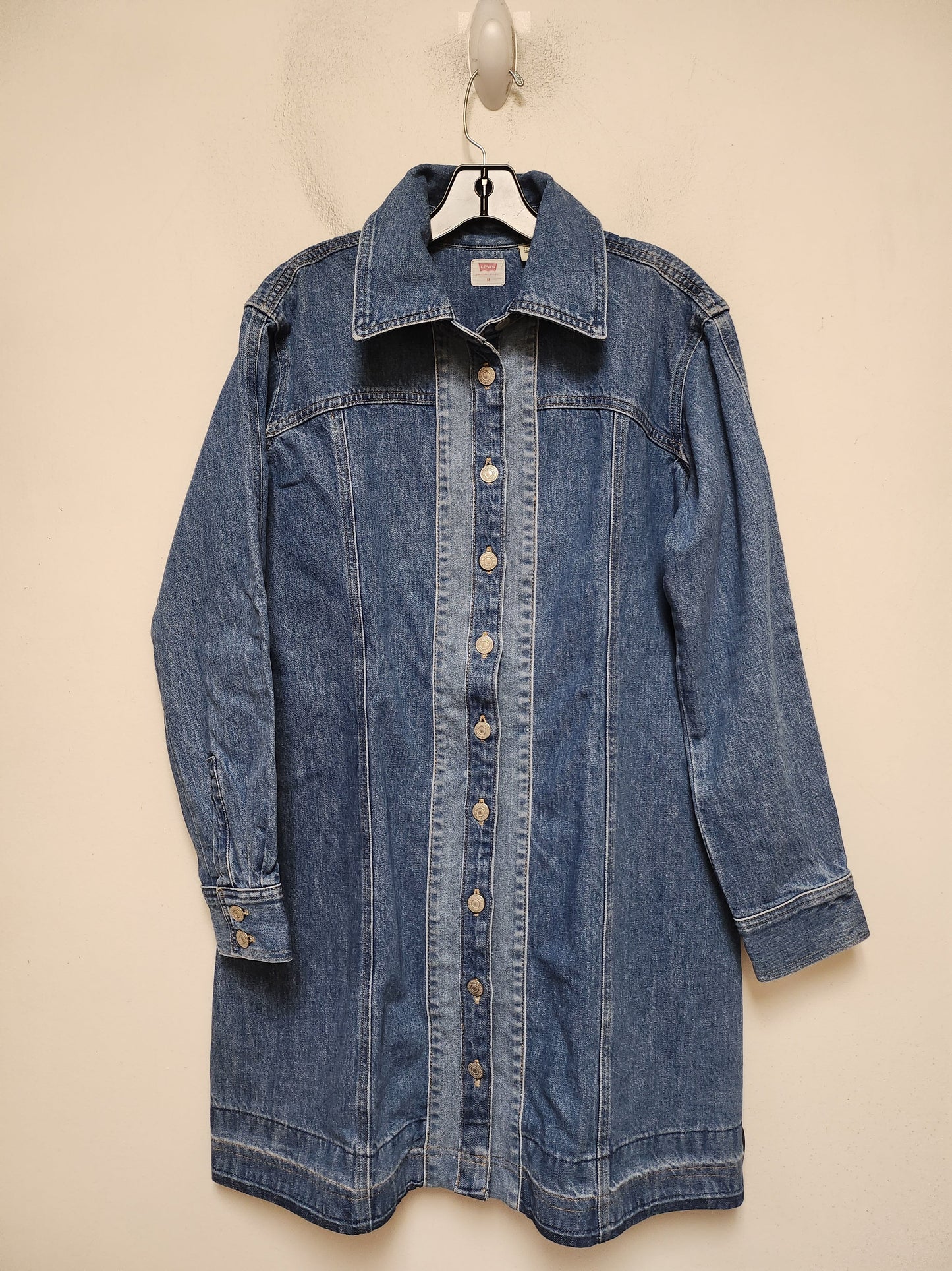 Dress Casual Short By Levis In Blue Denim, Size: M