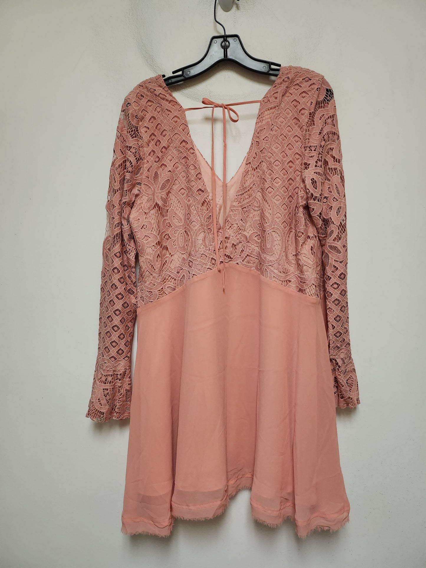 Dress Casual Short By Tularosa In Pink, Size: L