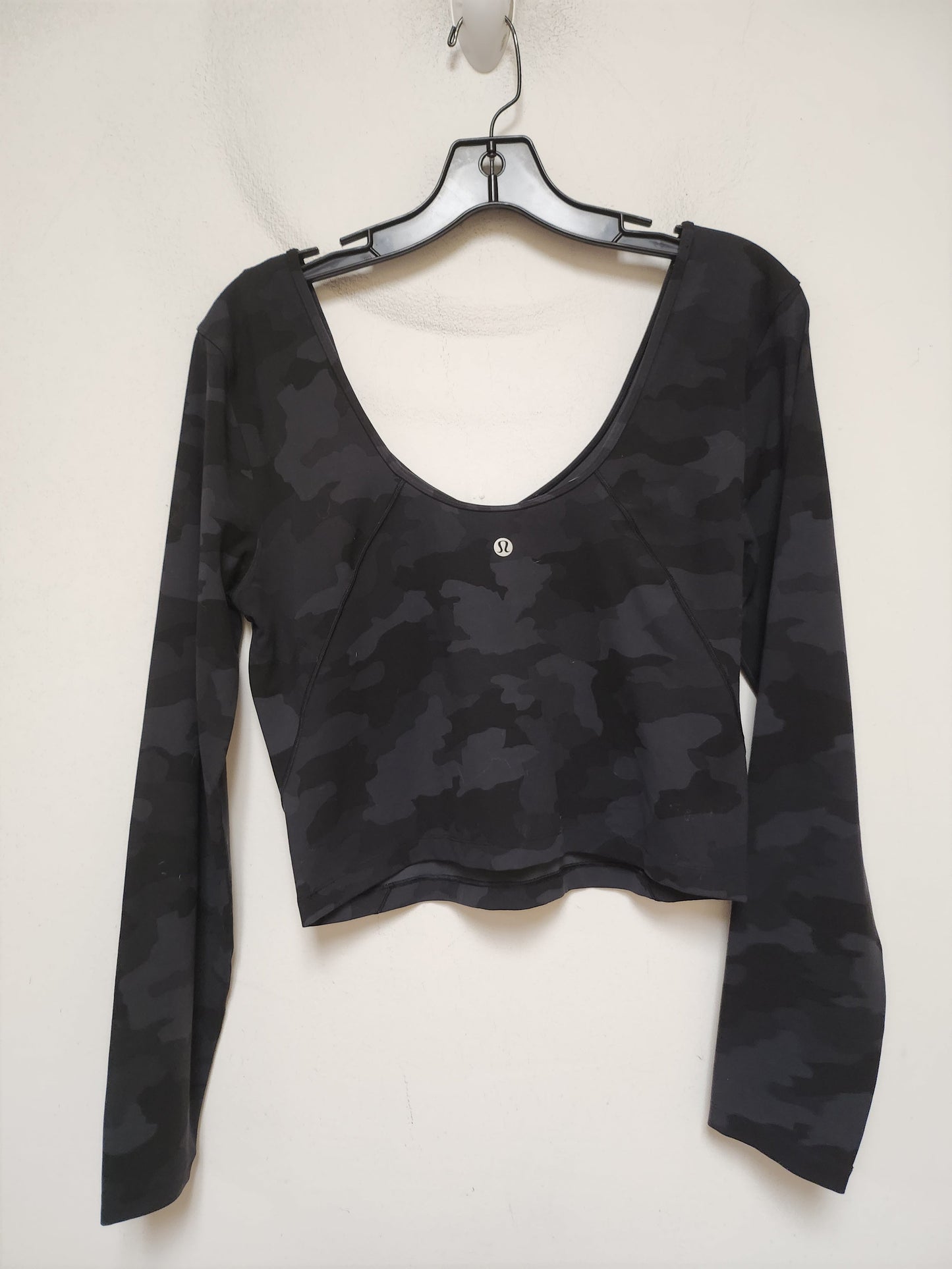 Athletic Top Long Sleeve Crewneck By Lululemon In Camouflage Print, Size: L