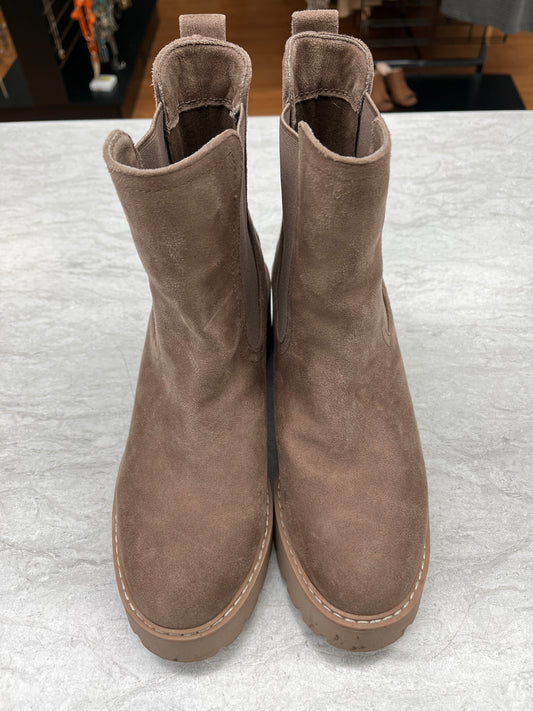 Boots Ankle Heels By Dv In Tan, Size: 7.5