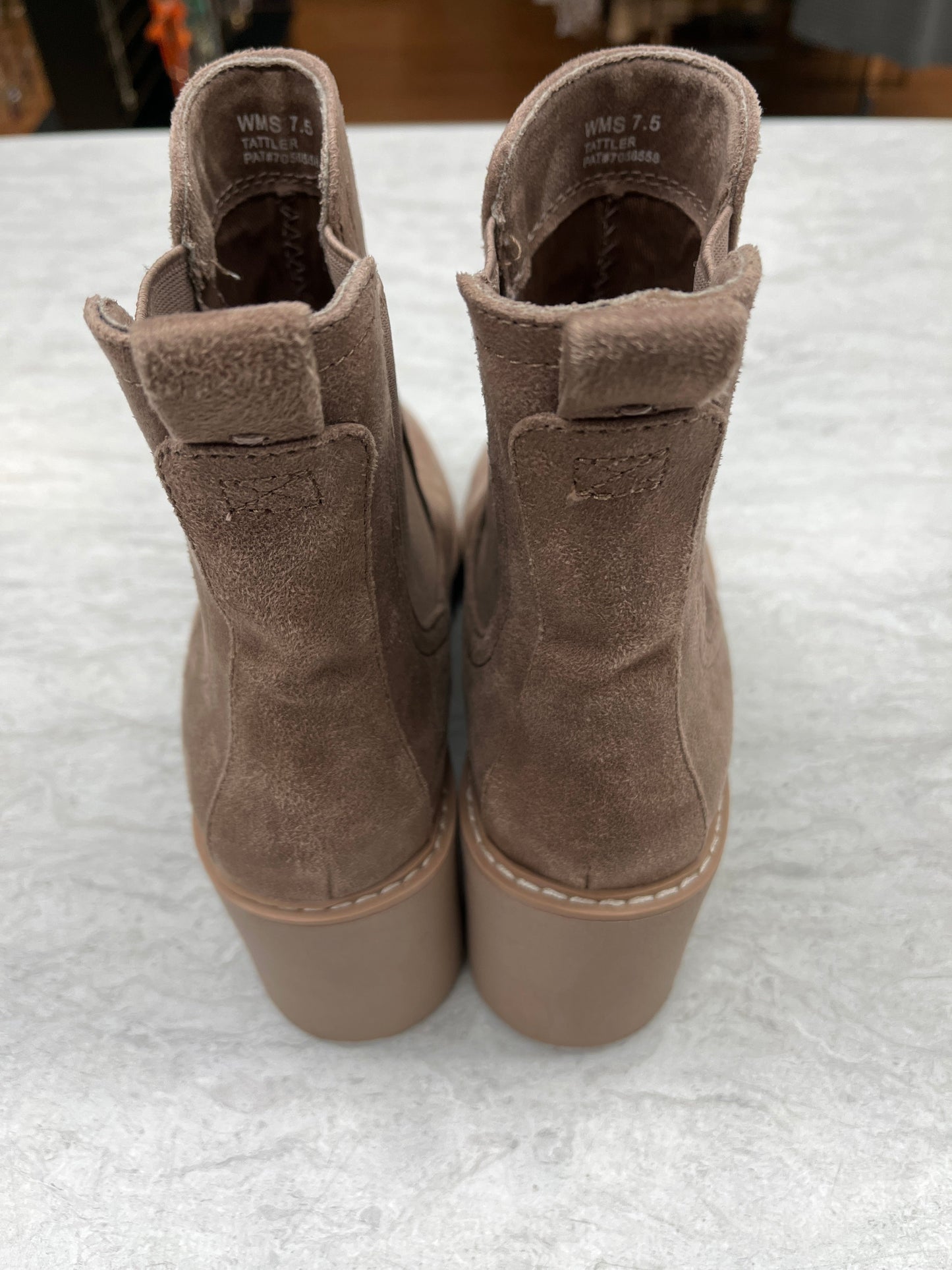 Boots Ankle Heels By Dv In Tan, Size: 7.5