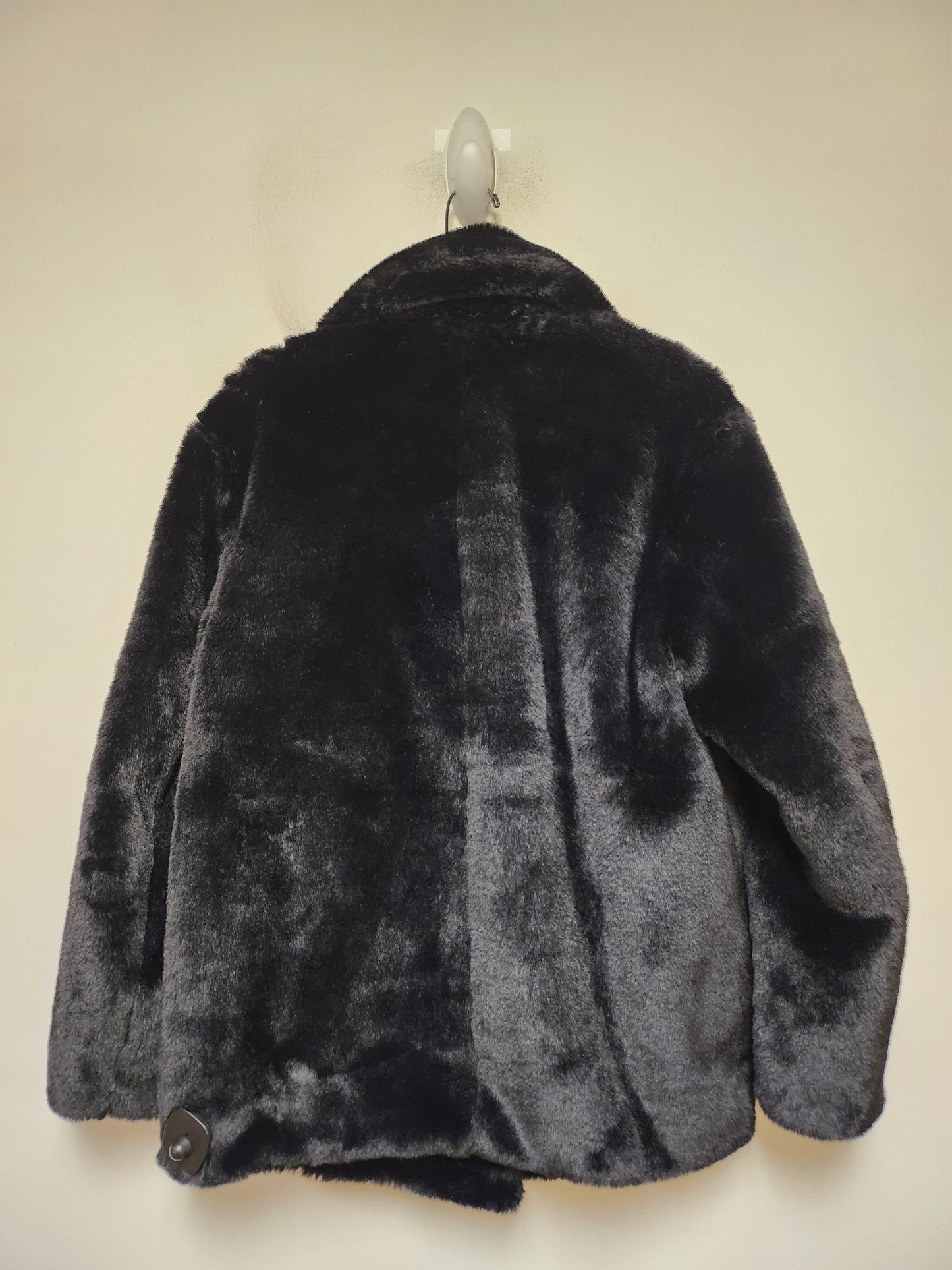 Jacket Faux Fur & Sherpa By Clothes Mentor In Black, Size: M