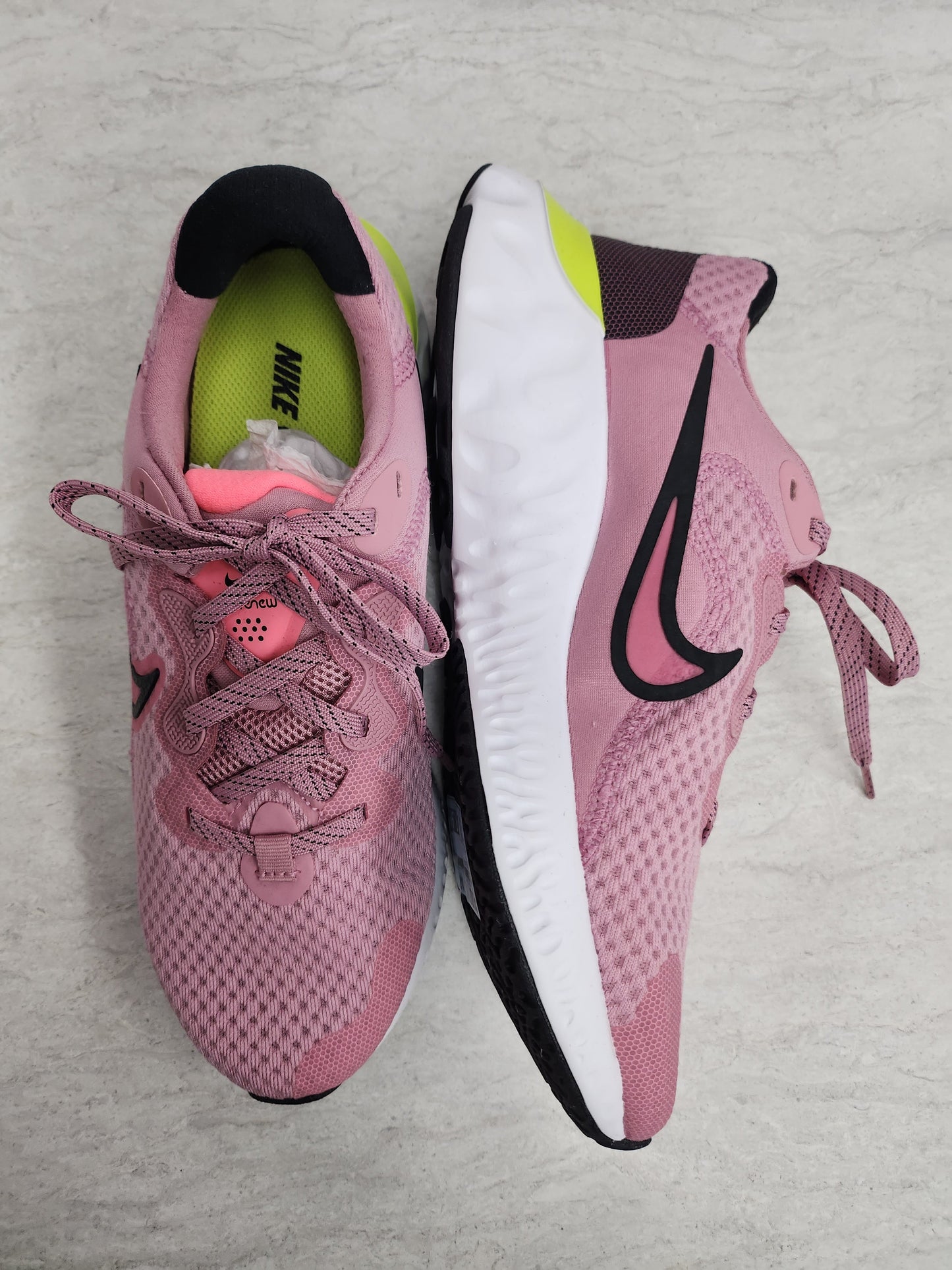 Shoes Athletic By Nike In Pink, Size: 9.5