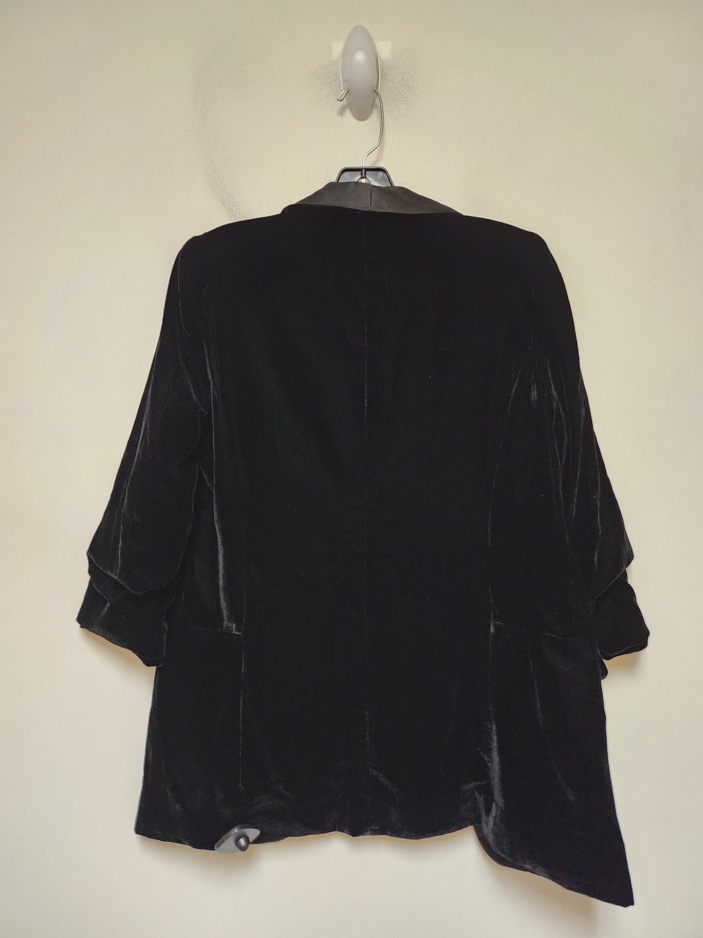 Blazer By Clothes Mentor In Black, Size: S