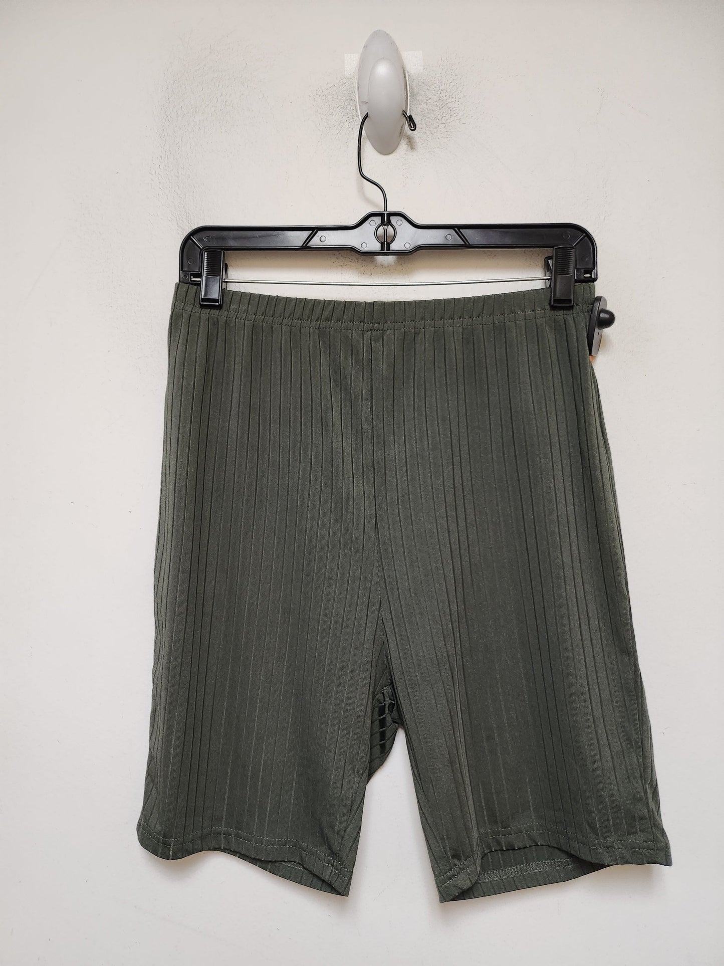 Shorts Set By Clothes Mentor In Green, Size: M