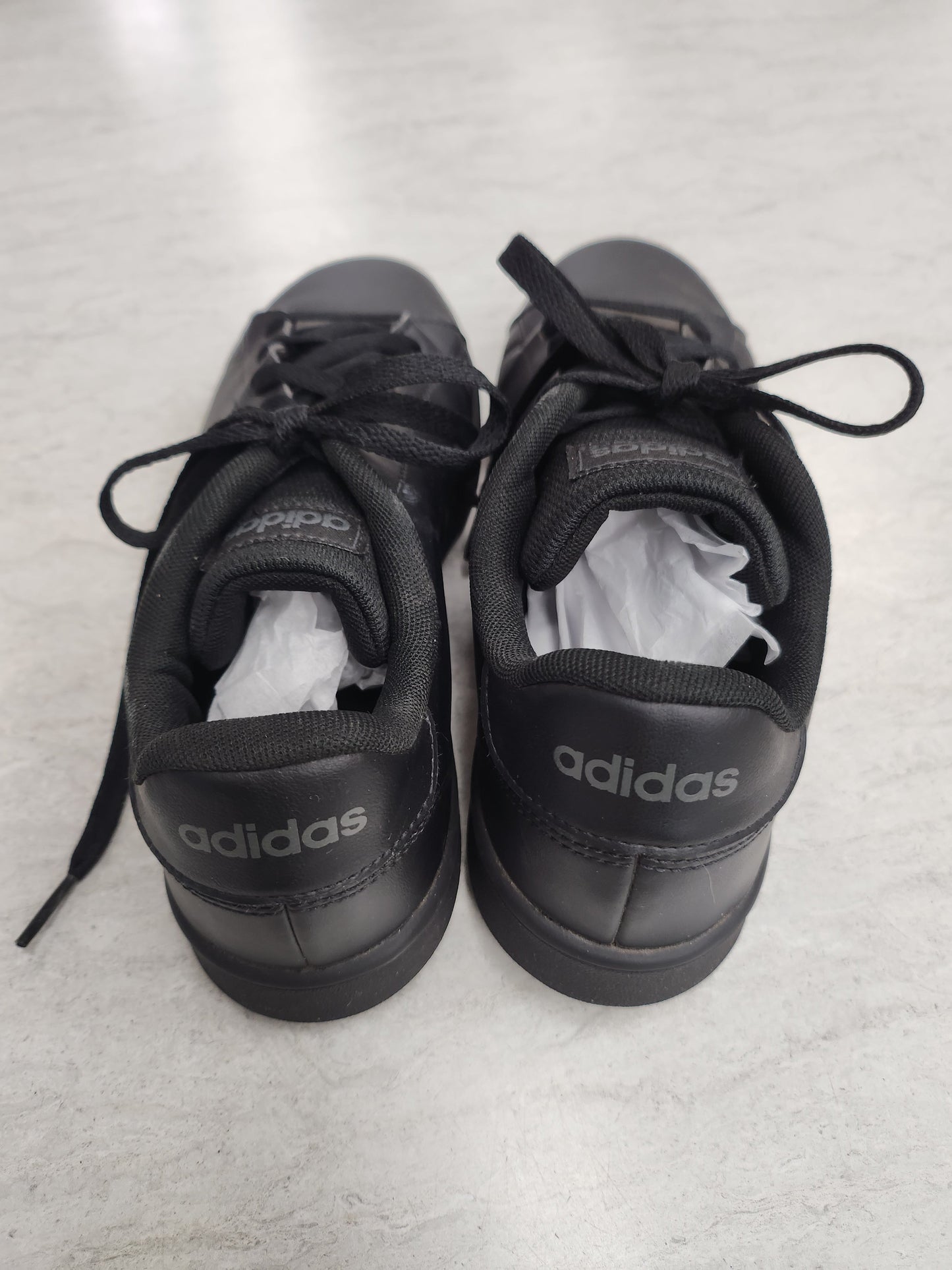 Shoes Sneakers By Adidas In Black, Size: 5.5