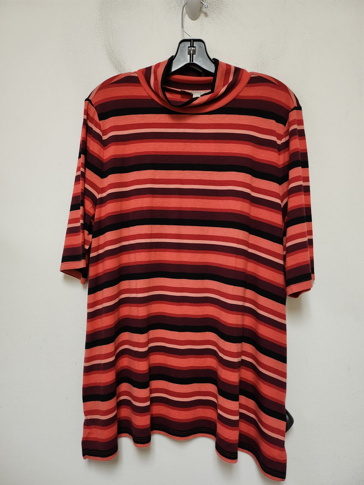 Top Short Sleeve Basic By Loft In Striped Pattern, Size: Xl