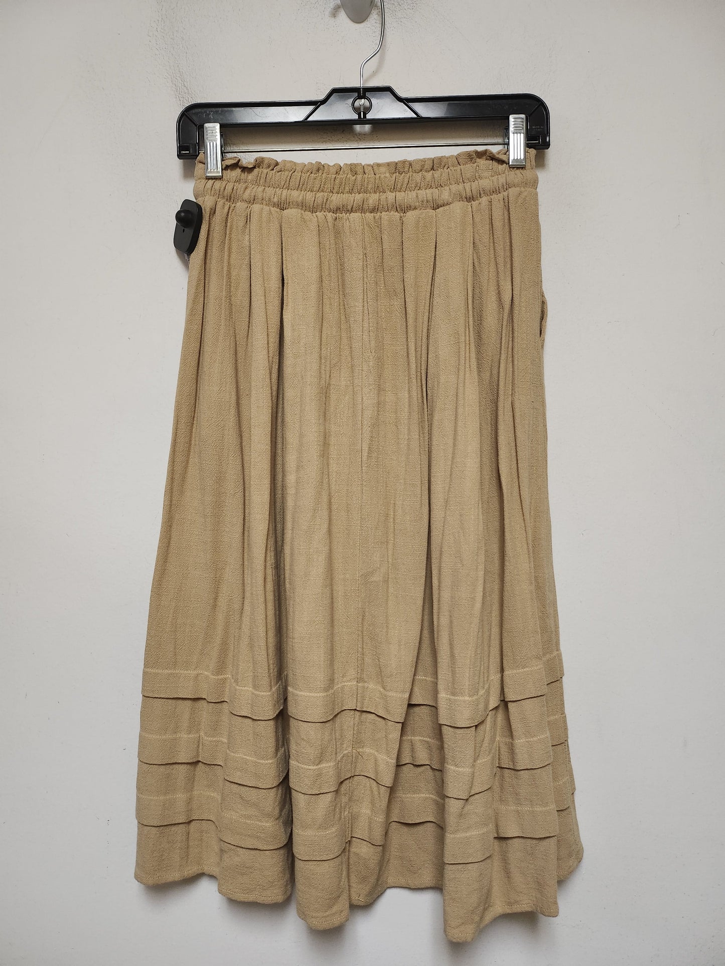 Skirt Midi By Clothes Mentor In Tan, Size: 4