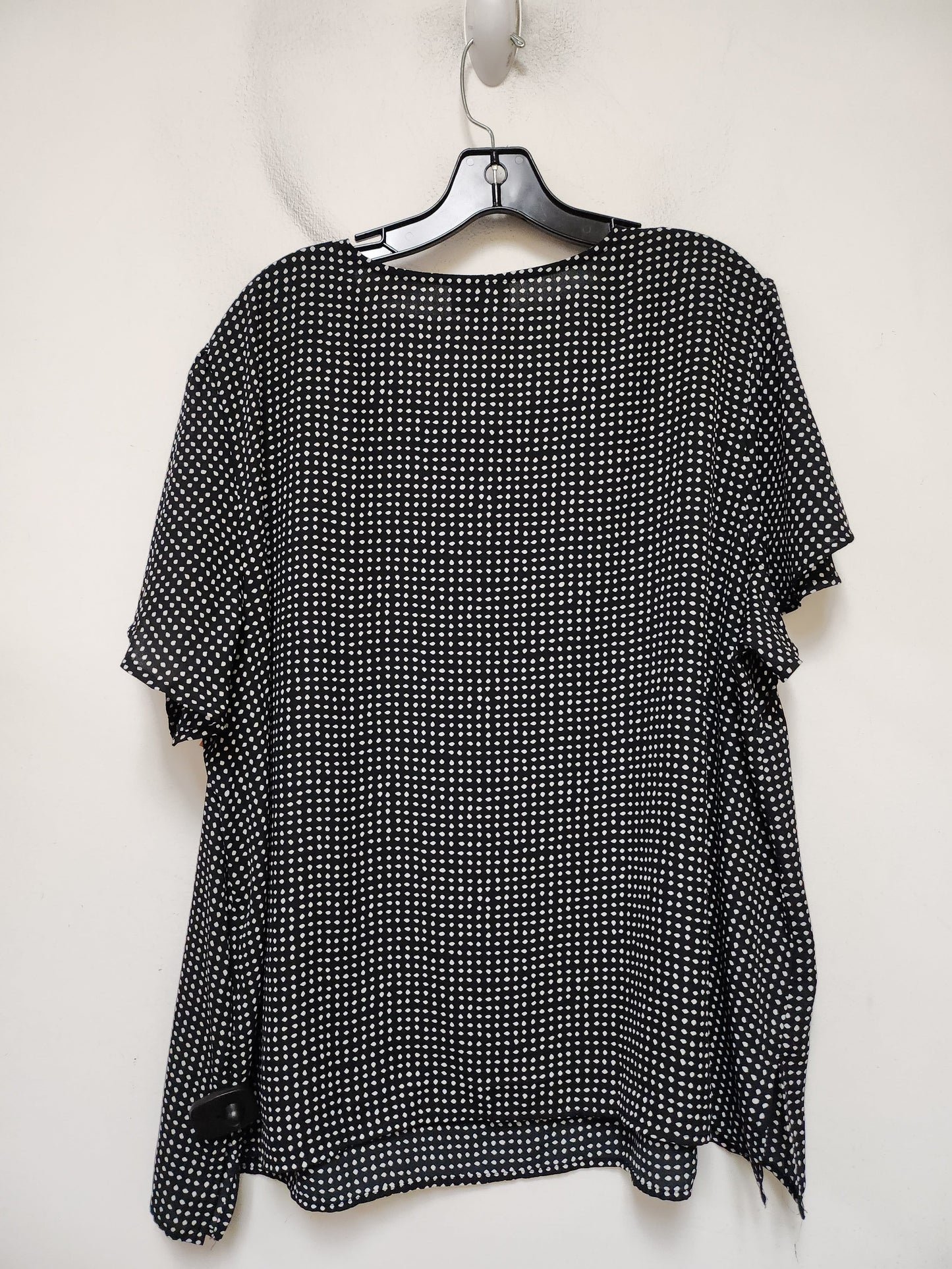 Top Short Sleeve By Liz Claiborne In Black & White, Size: 2x