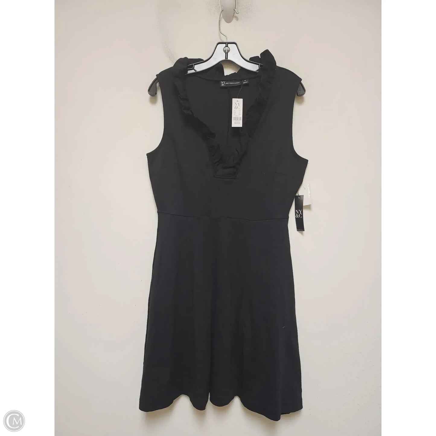 Dress Casual Short By New York And Co In Black, Size: M